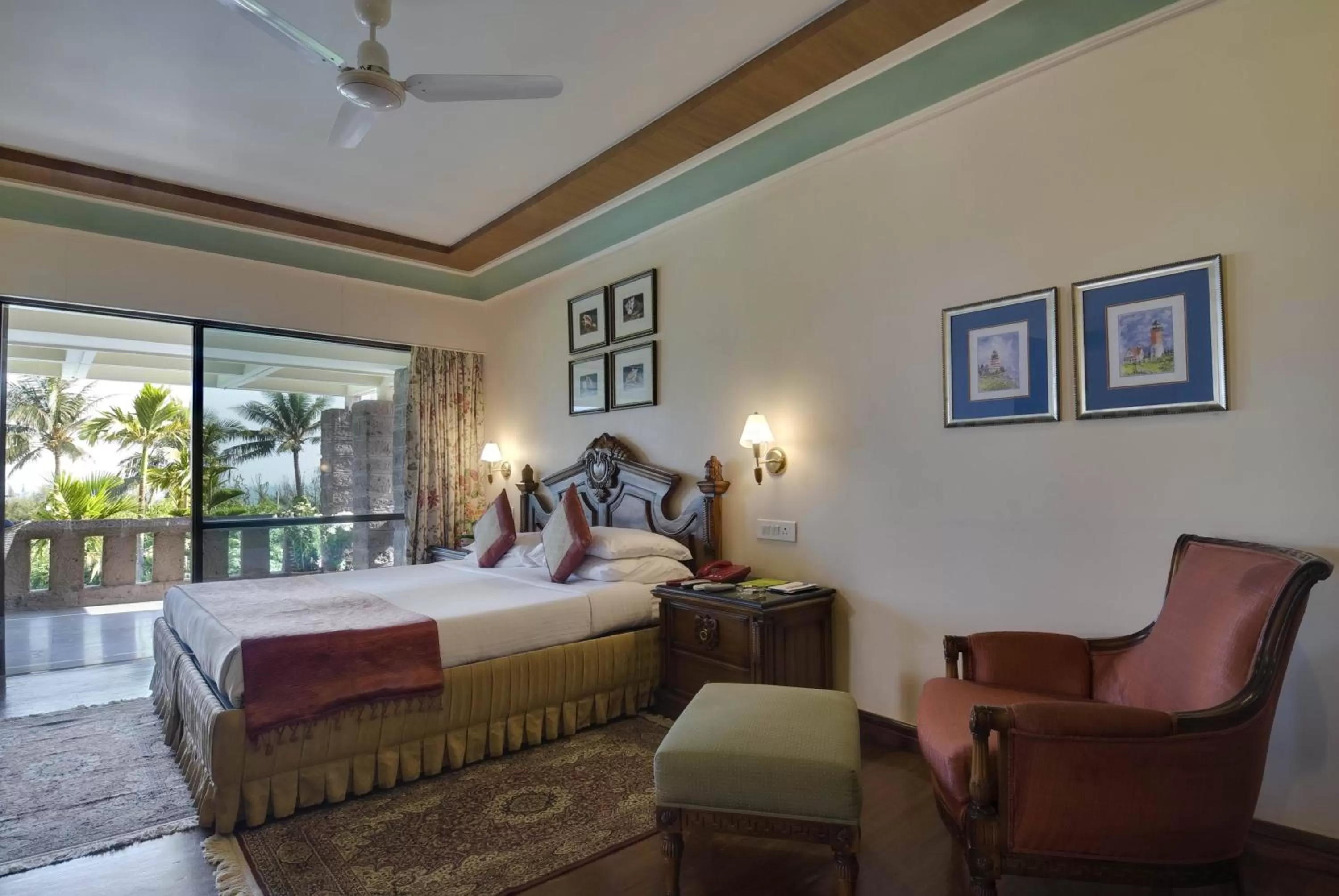 Photo of the whole room in Mayfair Heritage