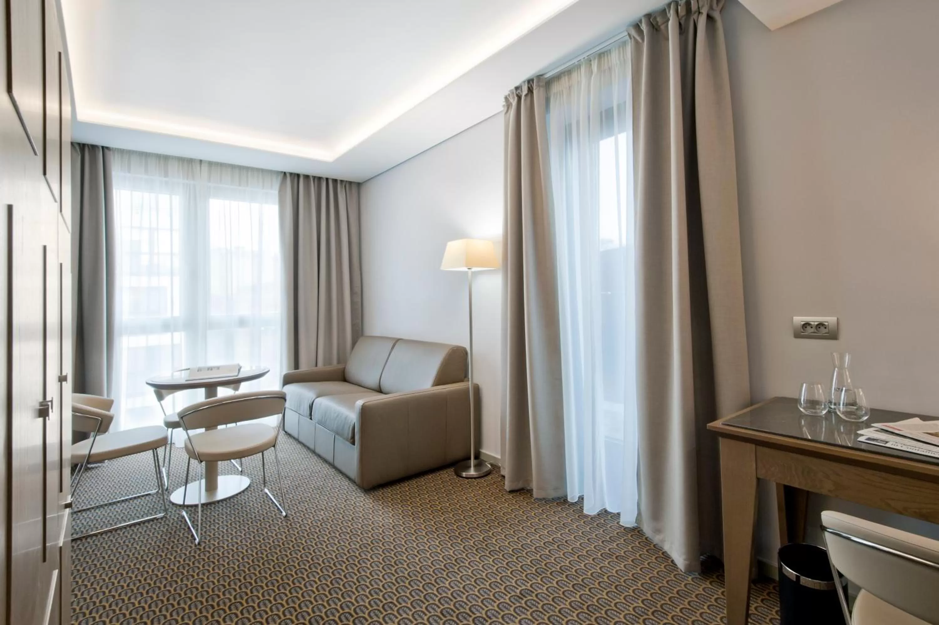 Family Suite with Two Bathrooms in Hotel Royal Prague