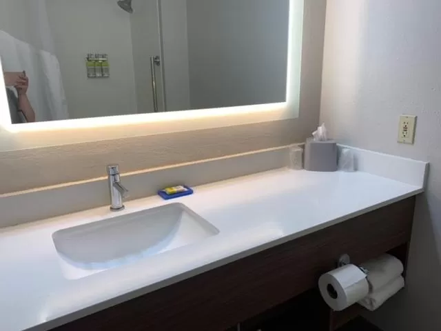 Holiday Inn Express Adrian by IHG