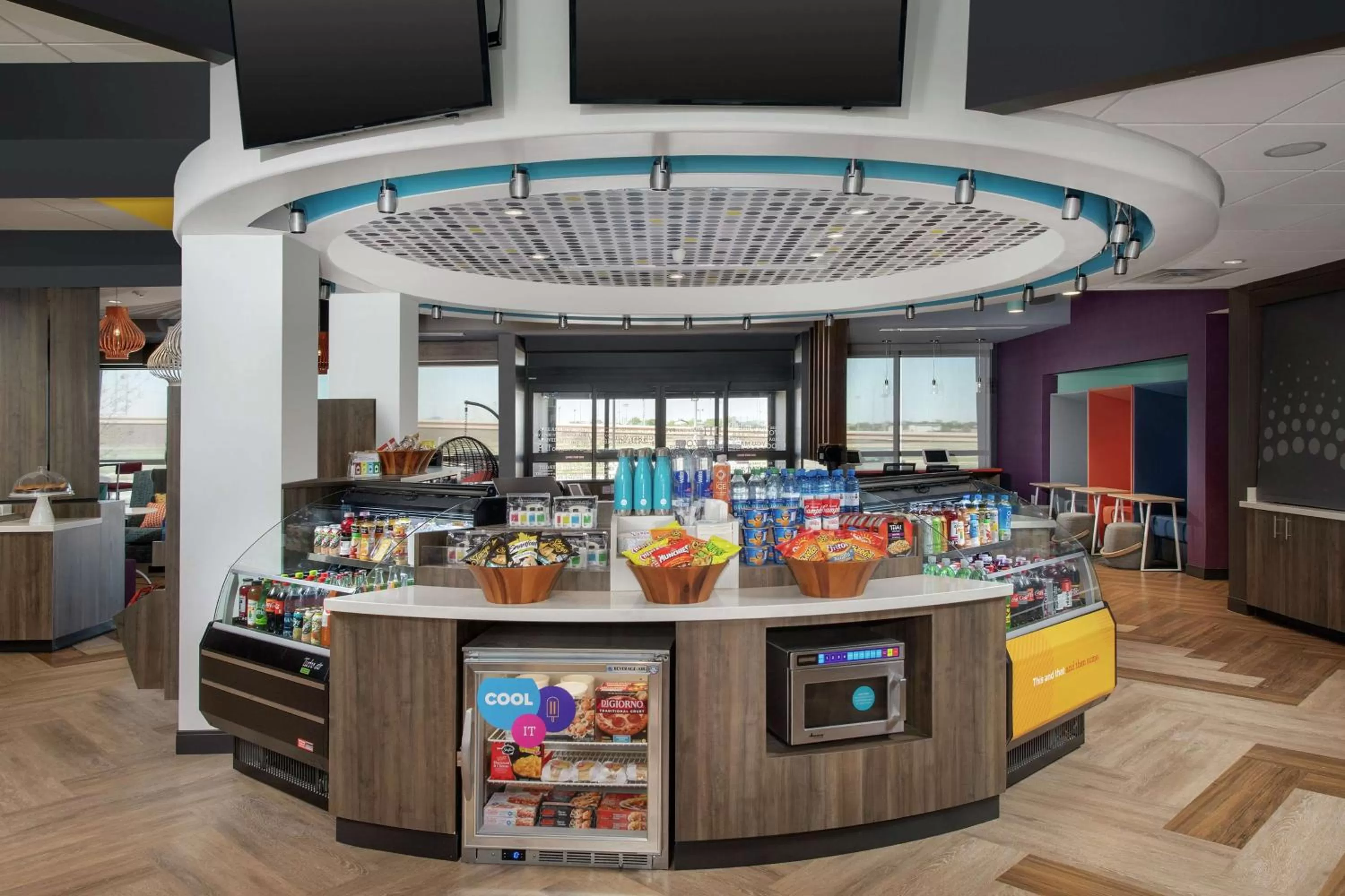 Restaurant/places to eat in Tru By Hilton Lubbock Southwest