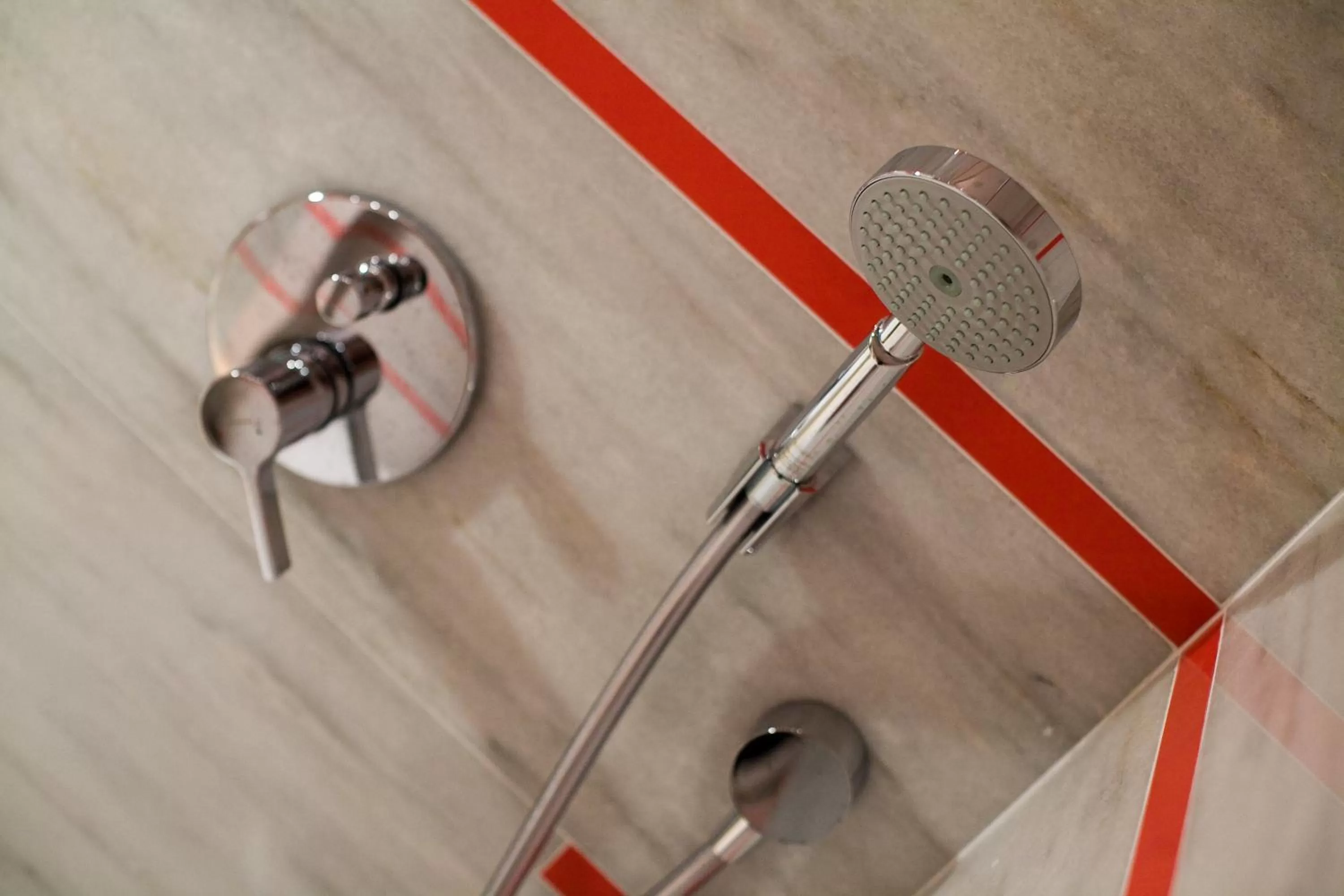 Shower in Hotel La Sèquia Molinar