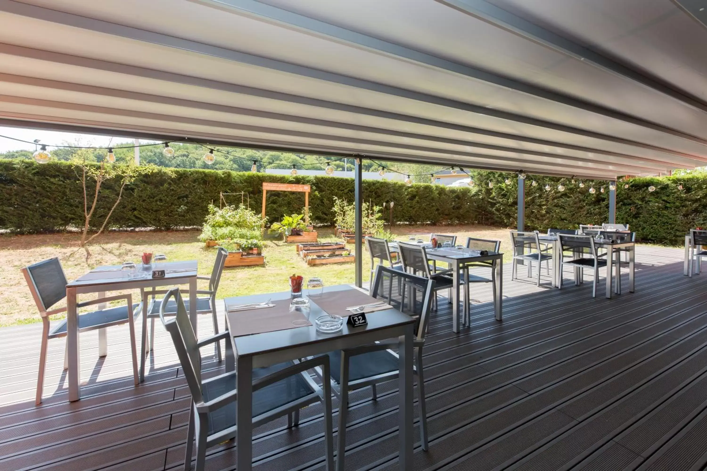 Balcony/Terrace, Restaurant/Places to Eat in ibis Lyon Est Chaponnay