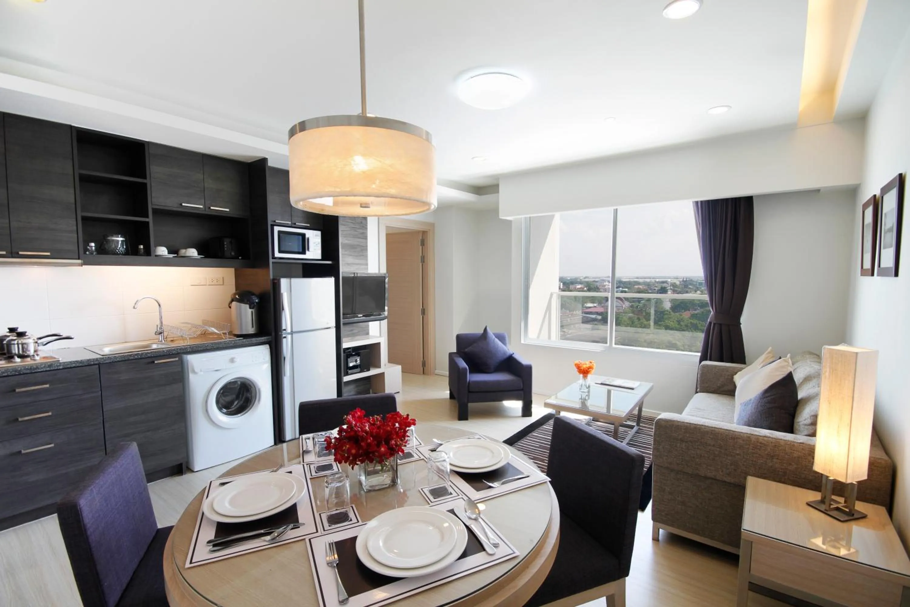 Photo of the whole room in Classic Kameo Hotel & Serviced Apartments, Ayutthaya