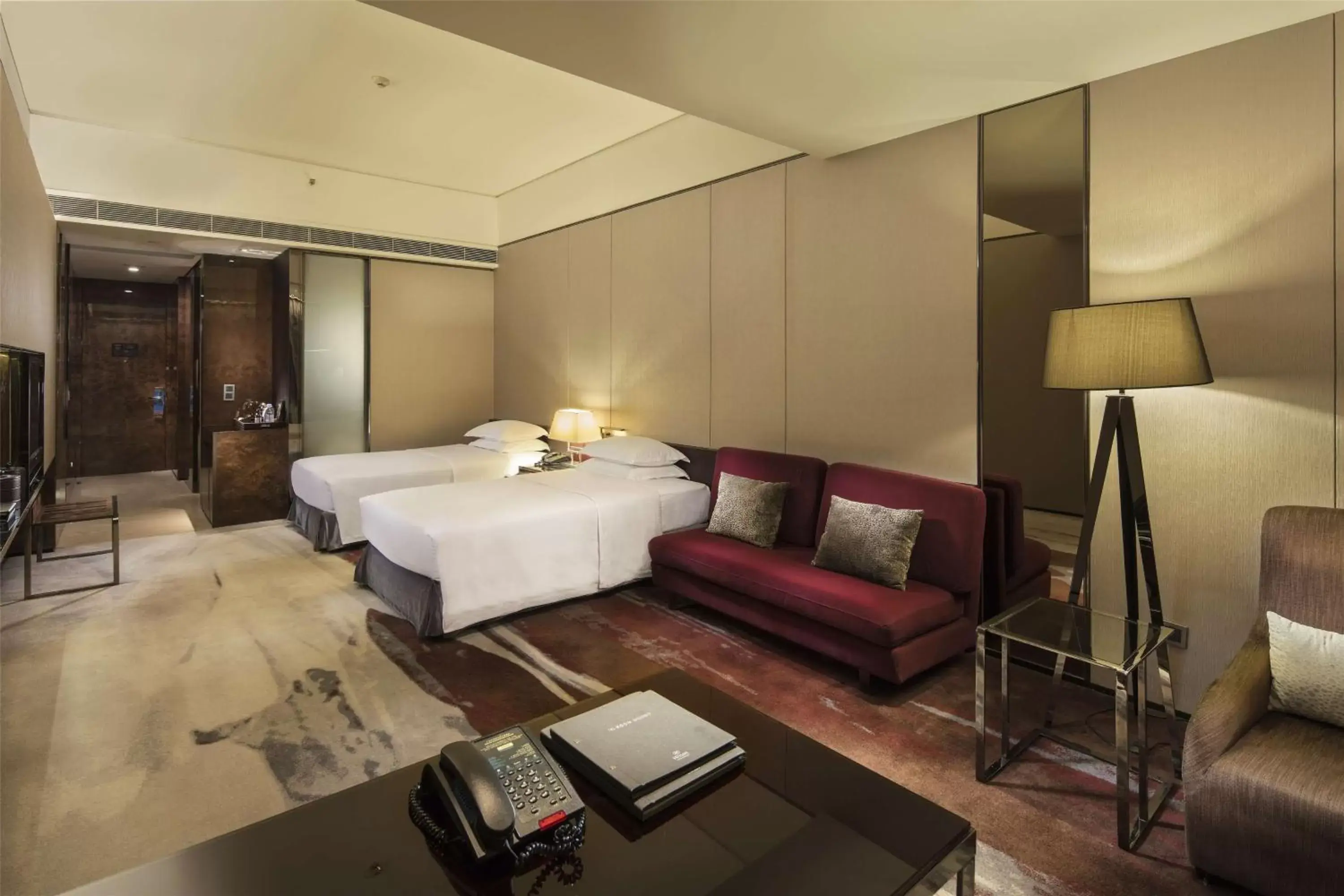 Bedroom, Seating Area in Hilton Guangzhou Tianhe