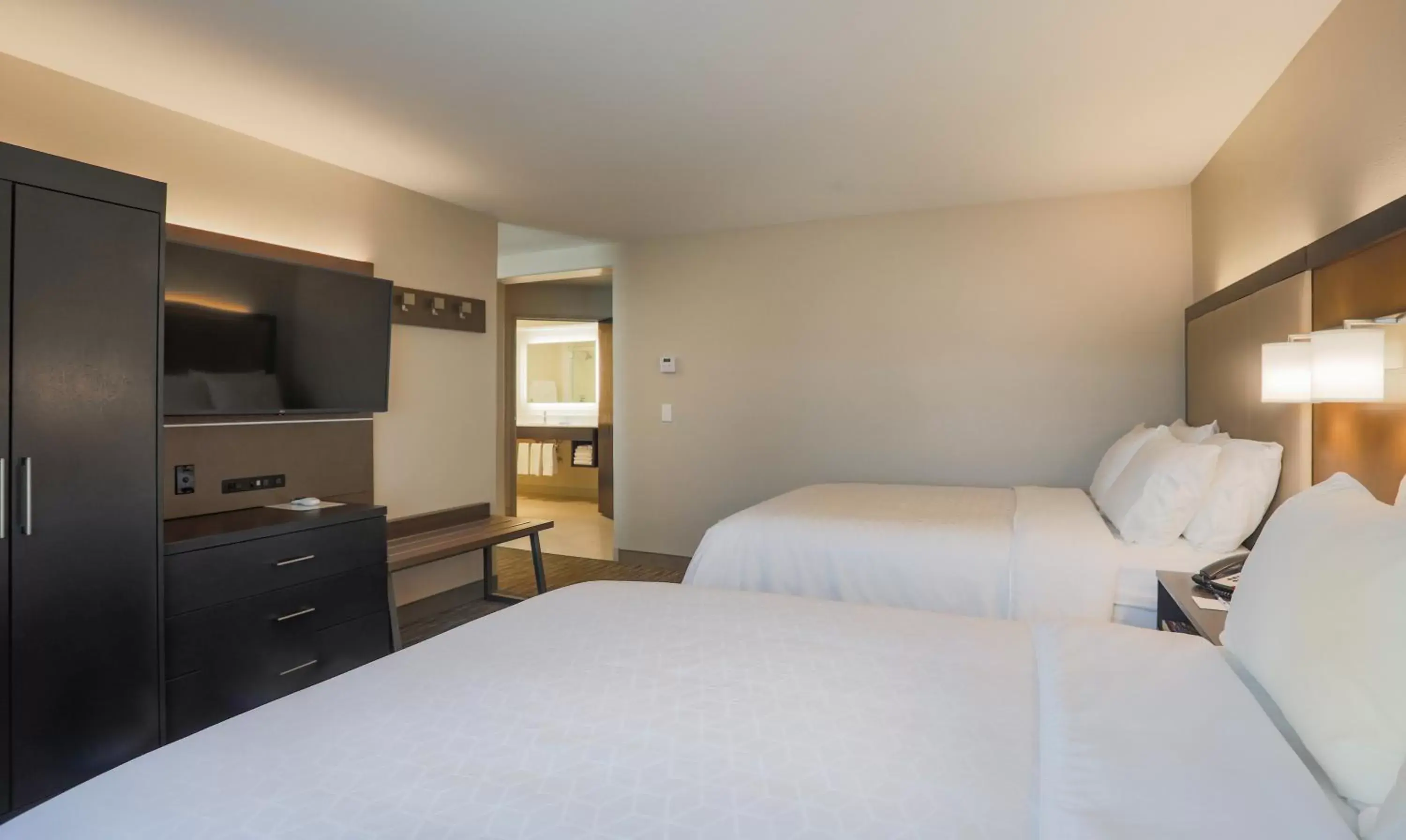 Bedroom, Bed in Holiday Inn Express Prescott, an IHG Hotel