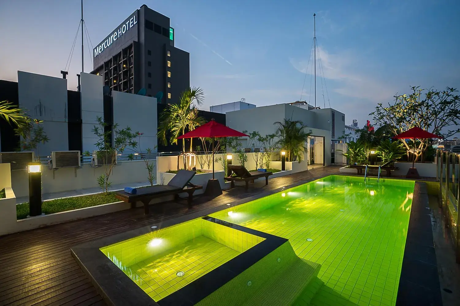 Night, Swimming Pool in Sunshine Hip Hotel - SHA Extra Plus