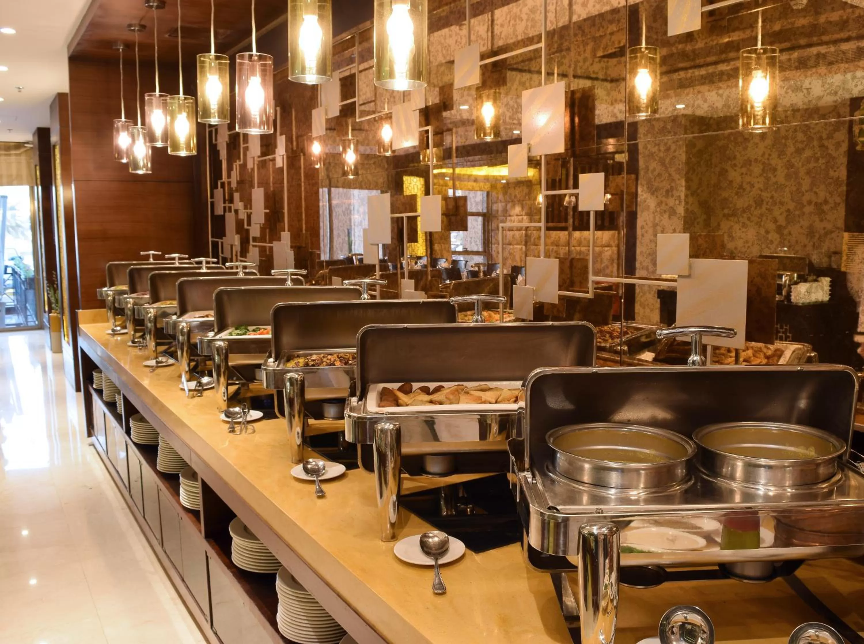 Restaurant/places to eat in Best Western Plus Fursan