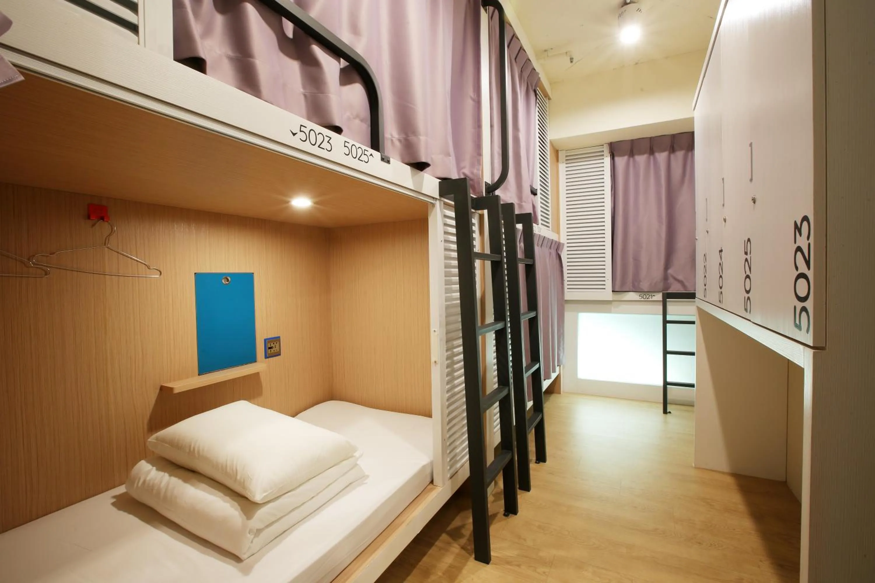 bunk bed, Bed in Loosha Hostel