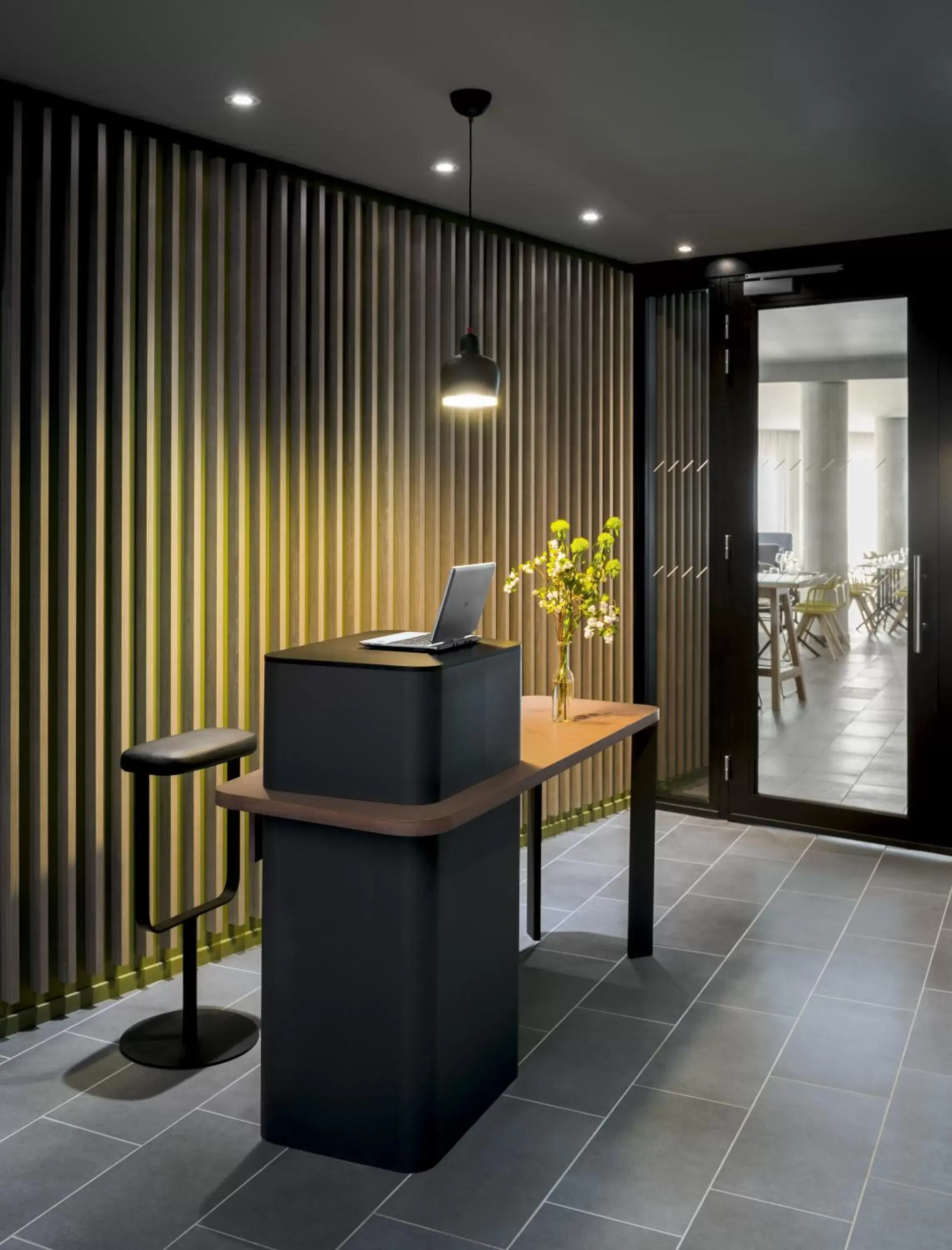 Lobby or reception, Lobby/Reception in Okko Hotels Grenoble Jardin Hoche