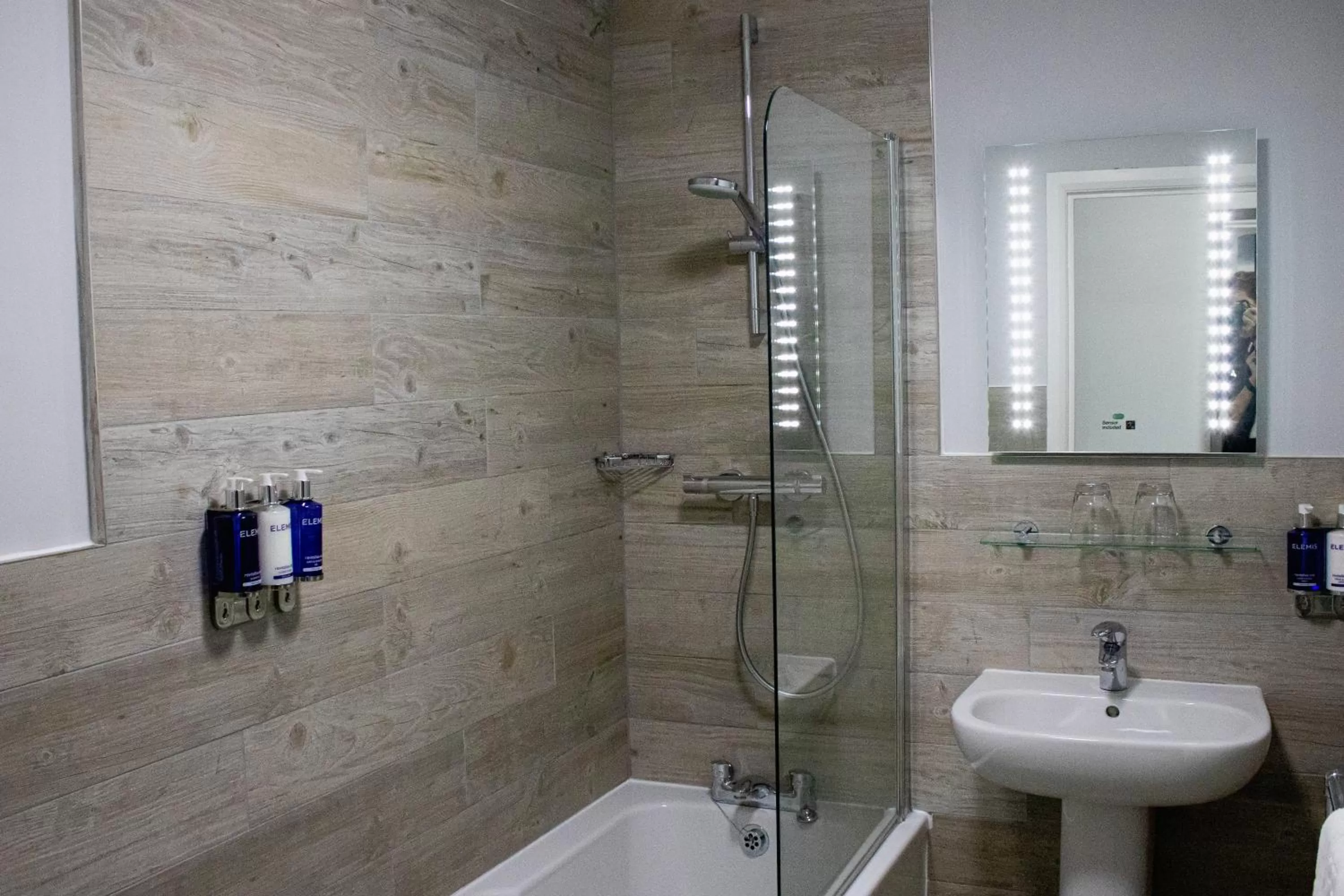 Bathroom in Belmont Llandudno