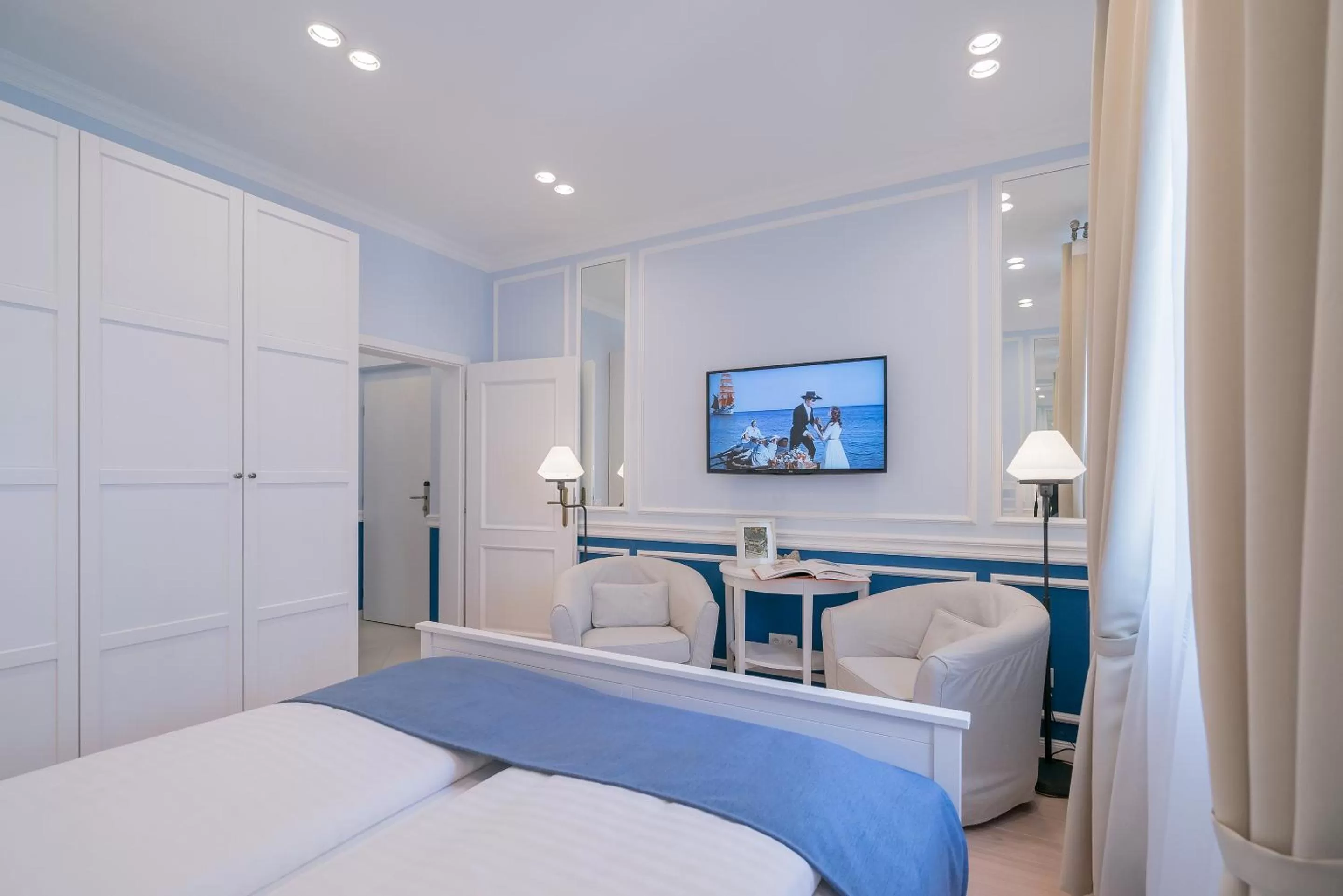 TV and multimedia, Bed in Revelton Suites Karlovy Vary