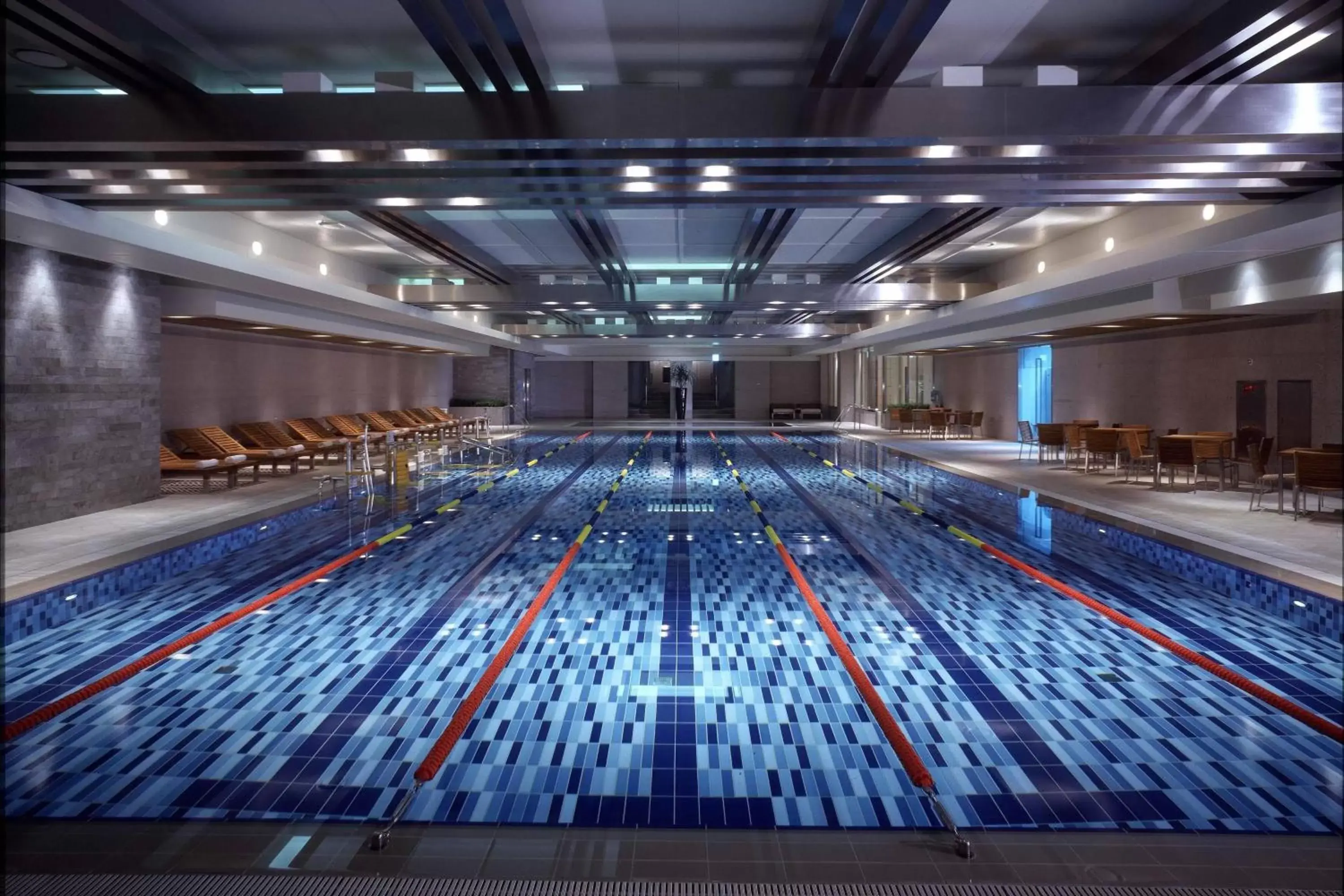 Swimming Pool in Marriott Executive Apartment Seoul
