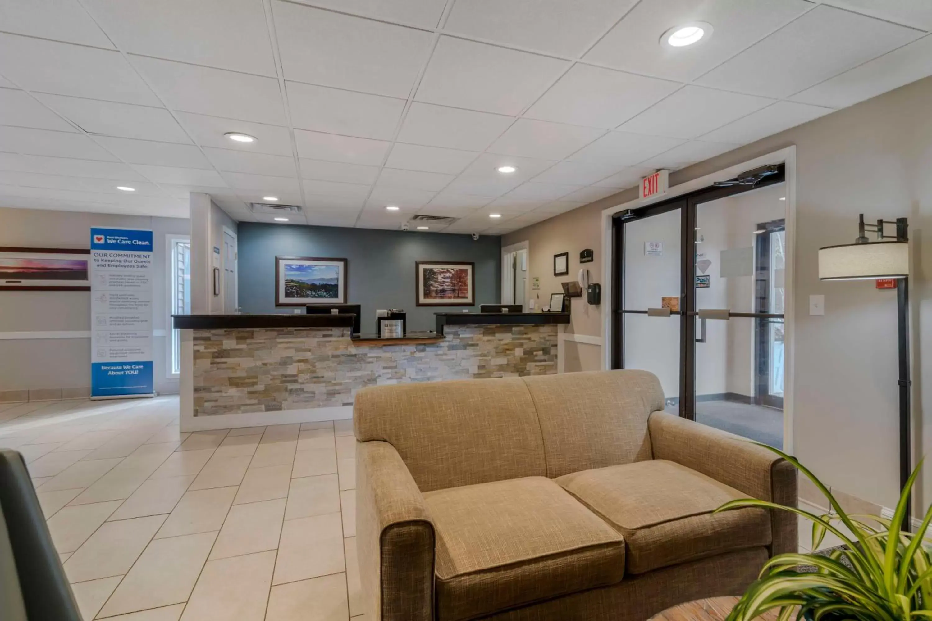 Lobby or reception, Lobby/Reception in Best Western of Lake George