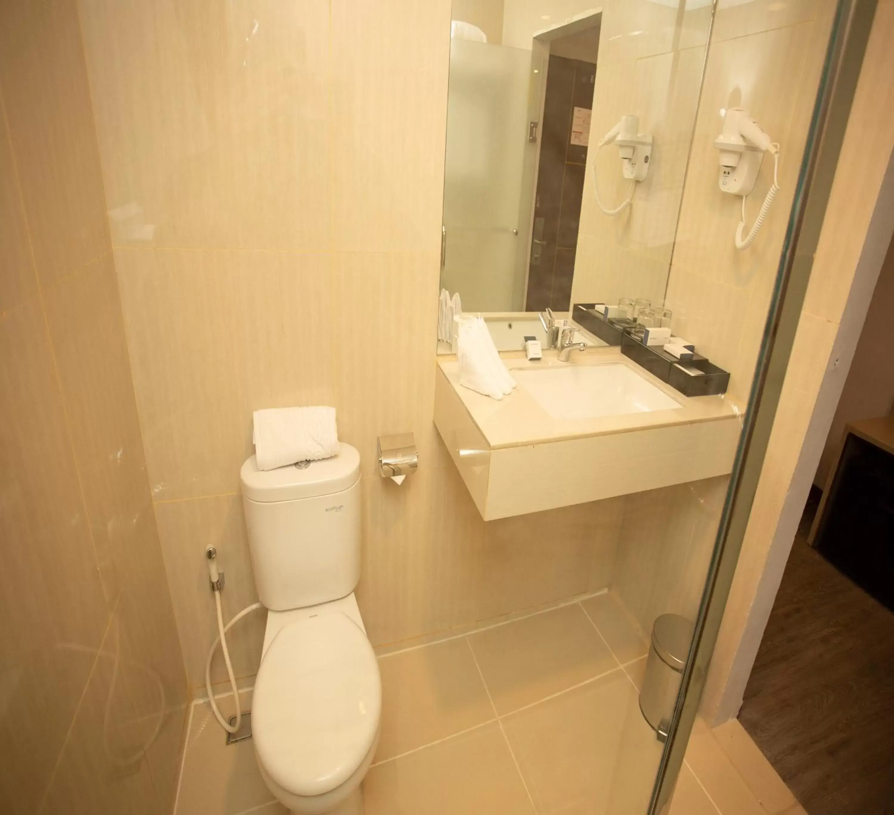 Bathroom in Best Western Batang Garing