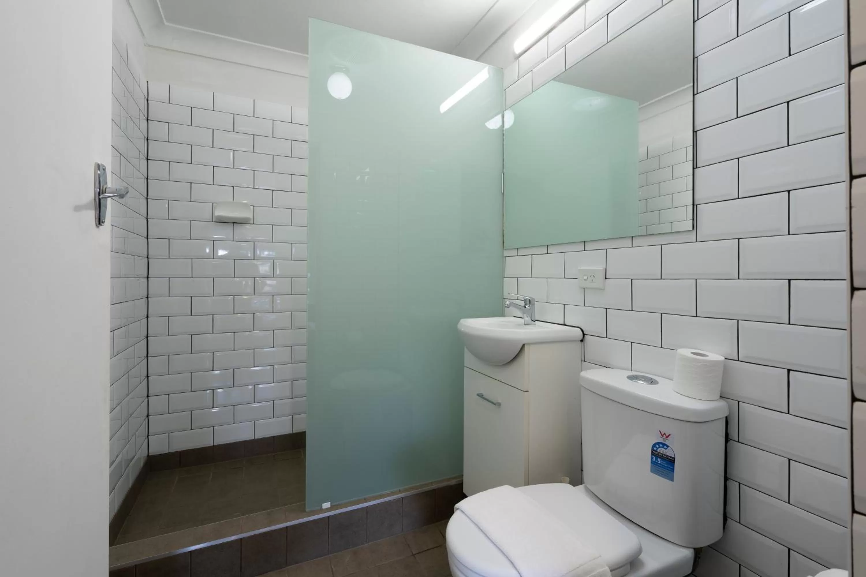 Manly Waves Studios & Apartments