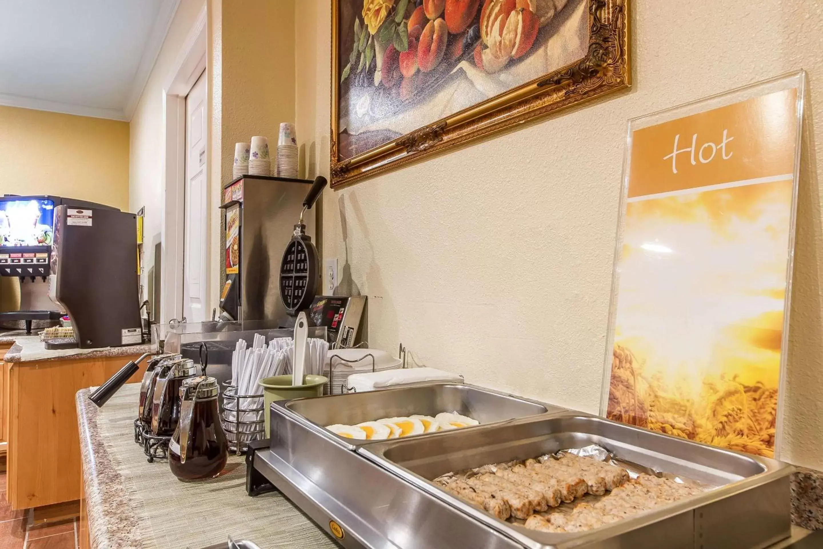 Restaurant/places to eat, Kitchen/Kitchenette in Quality Inn & Suites Gilroy