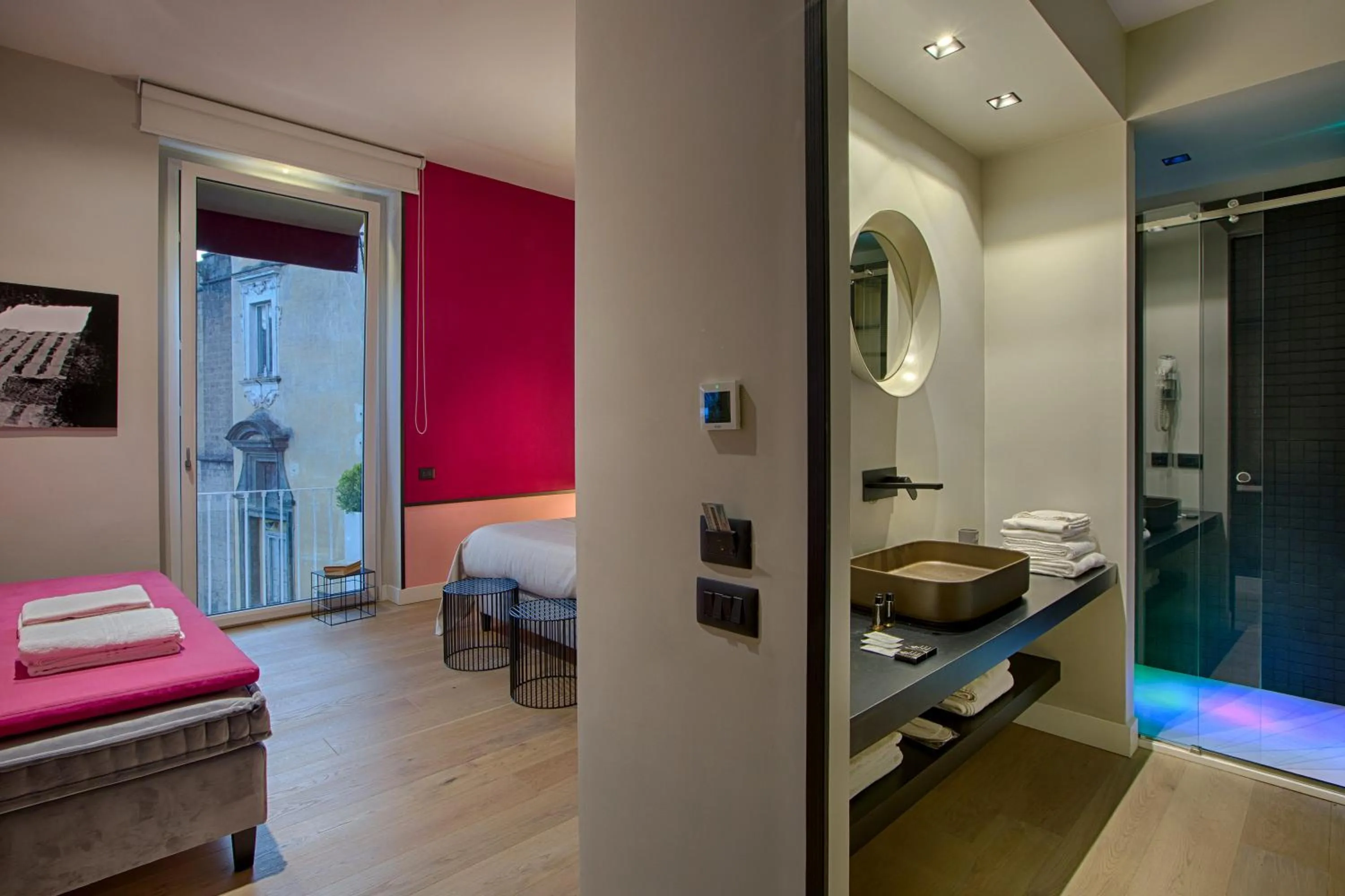 Bathroom, Bed in Casa Pacifico Napoli