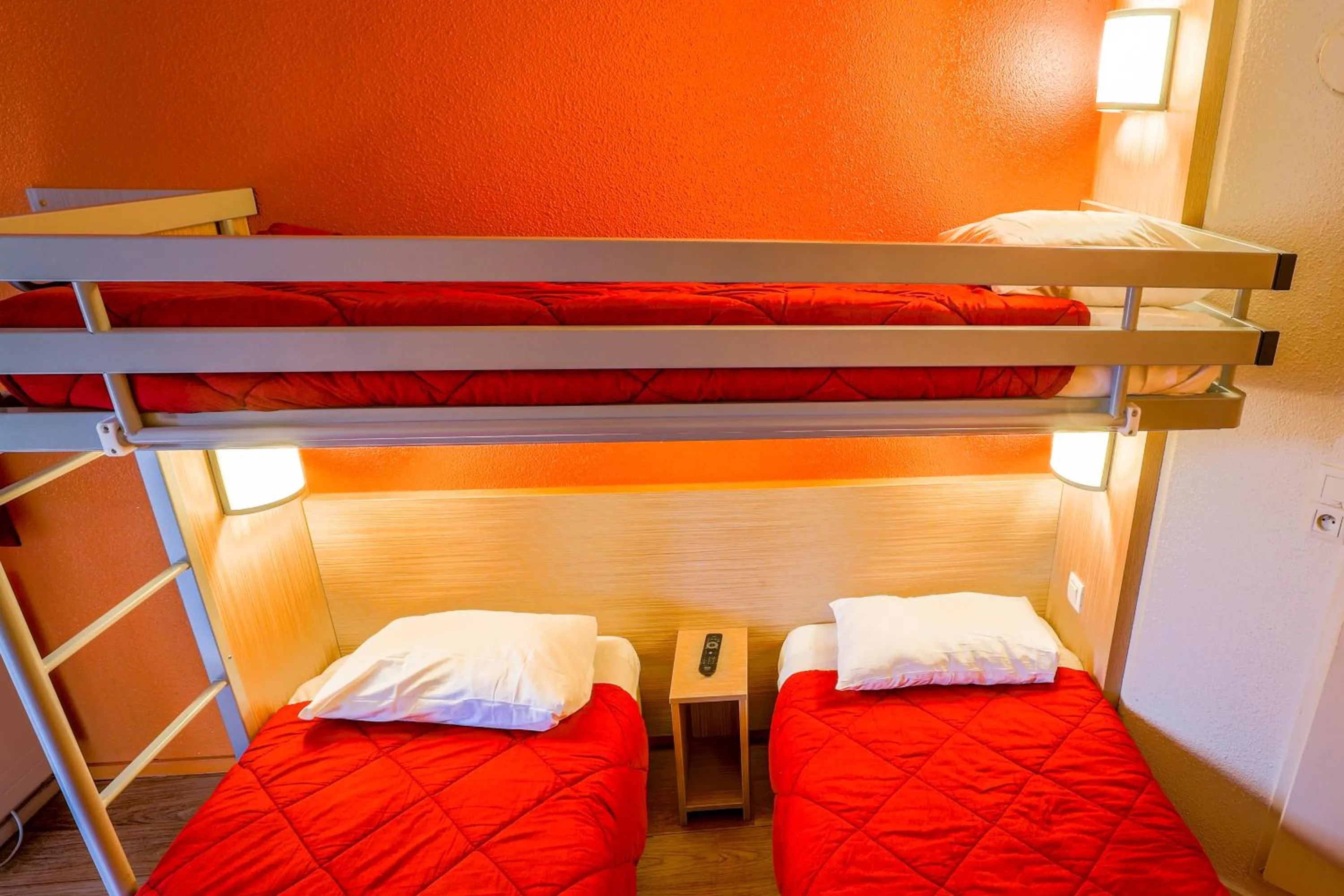 bunk bed, Bed in Premiere Classe St Quentin