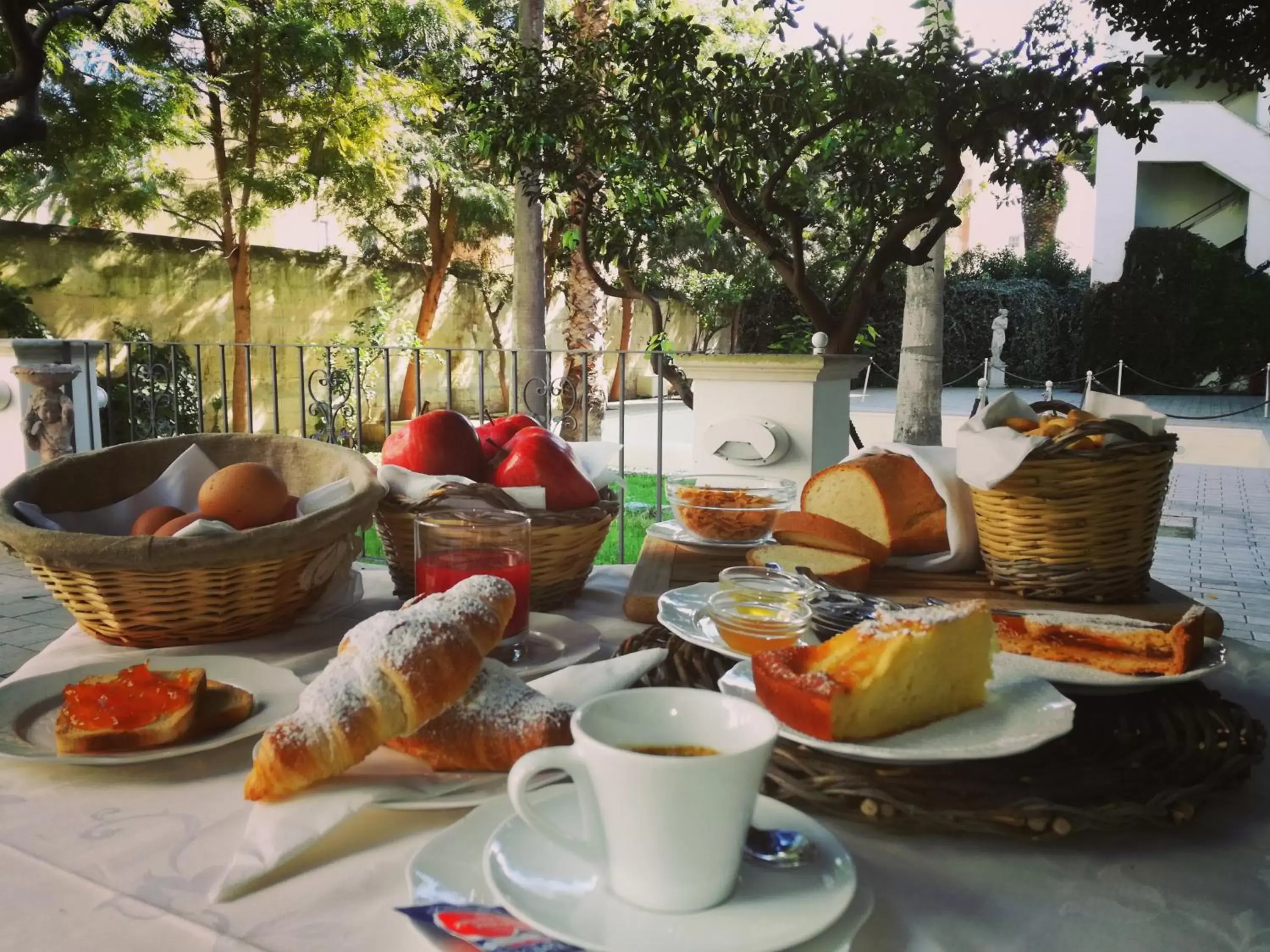 Buffet breakfast in Grand Hotel Di Lecce