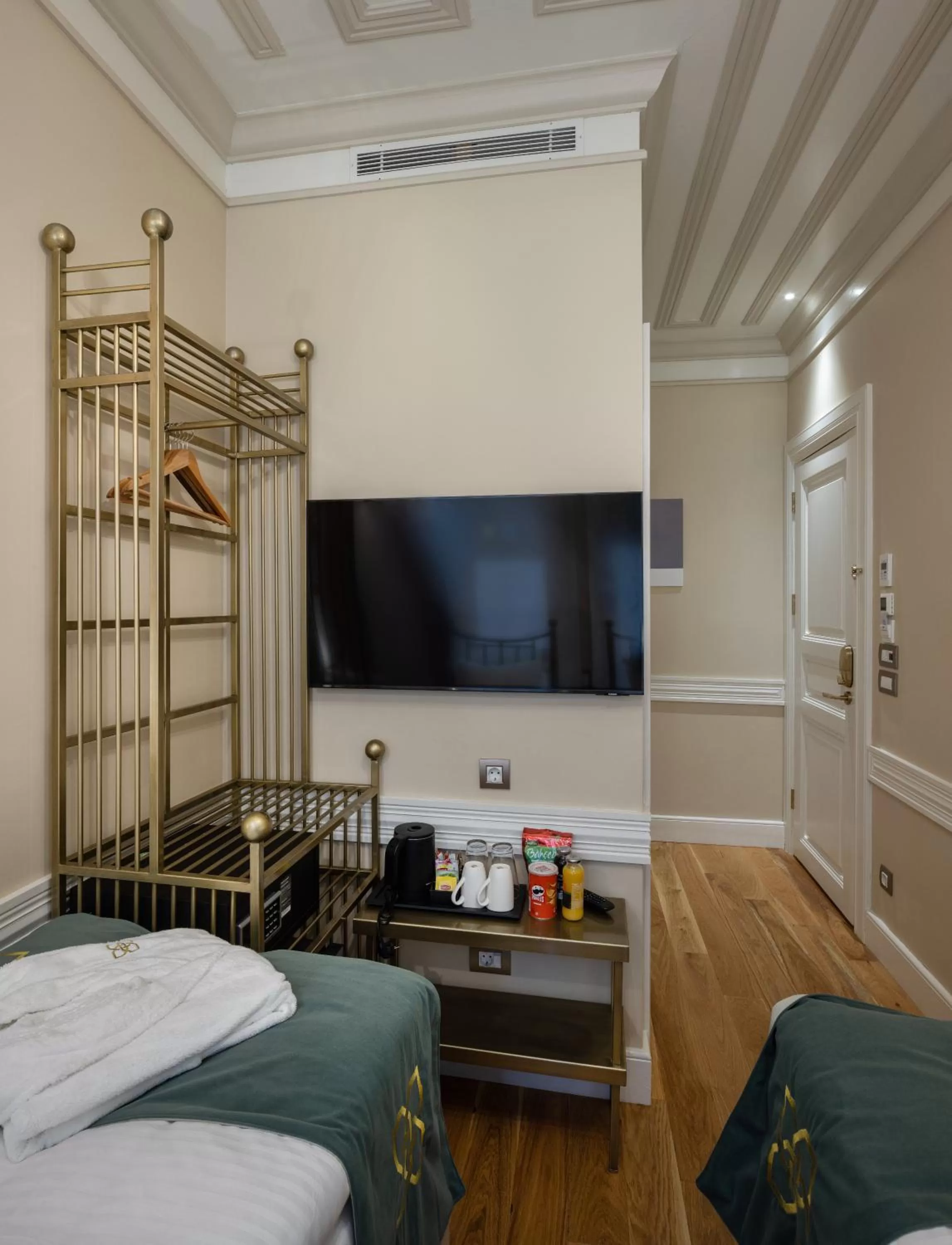 TV and multimedia, Bed in Hotel Turkish House