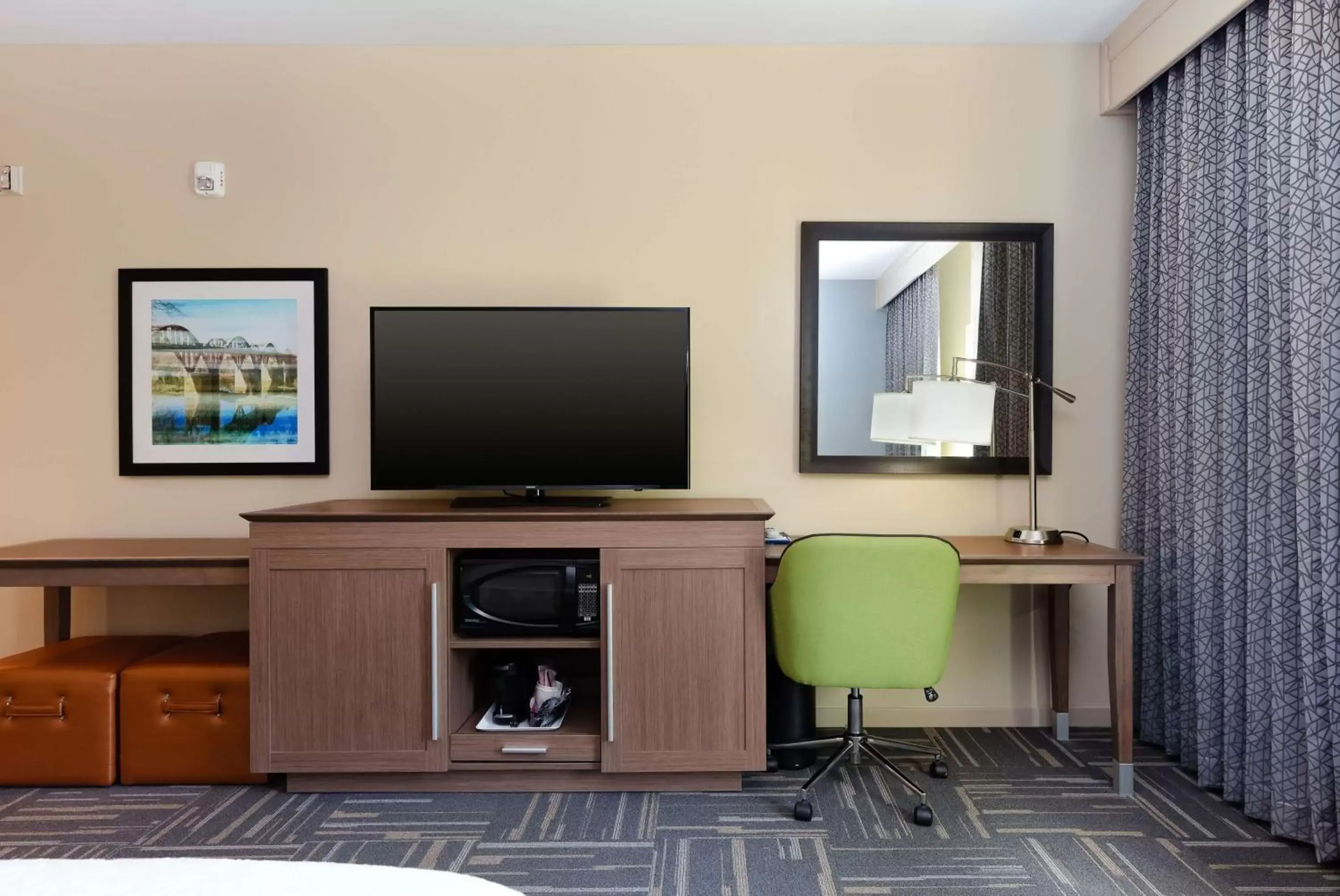 Bedroom in Hampton Inn Wetumpka Bedroom in Hampton Inn Wetumpka