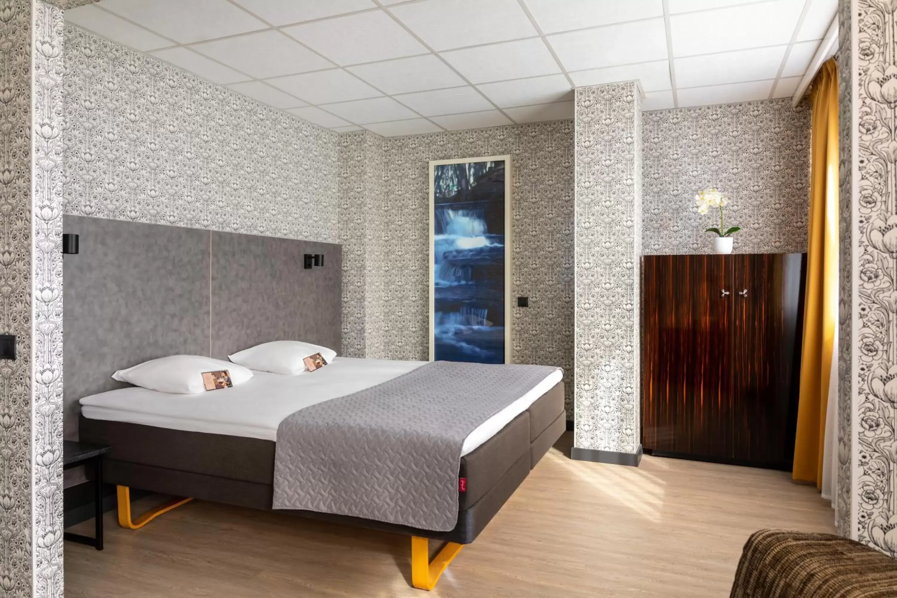 Bedroom, Bed in Metropol Hotel