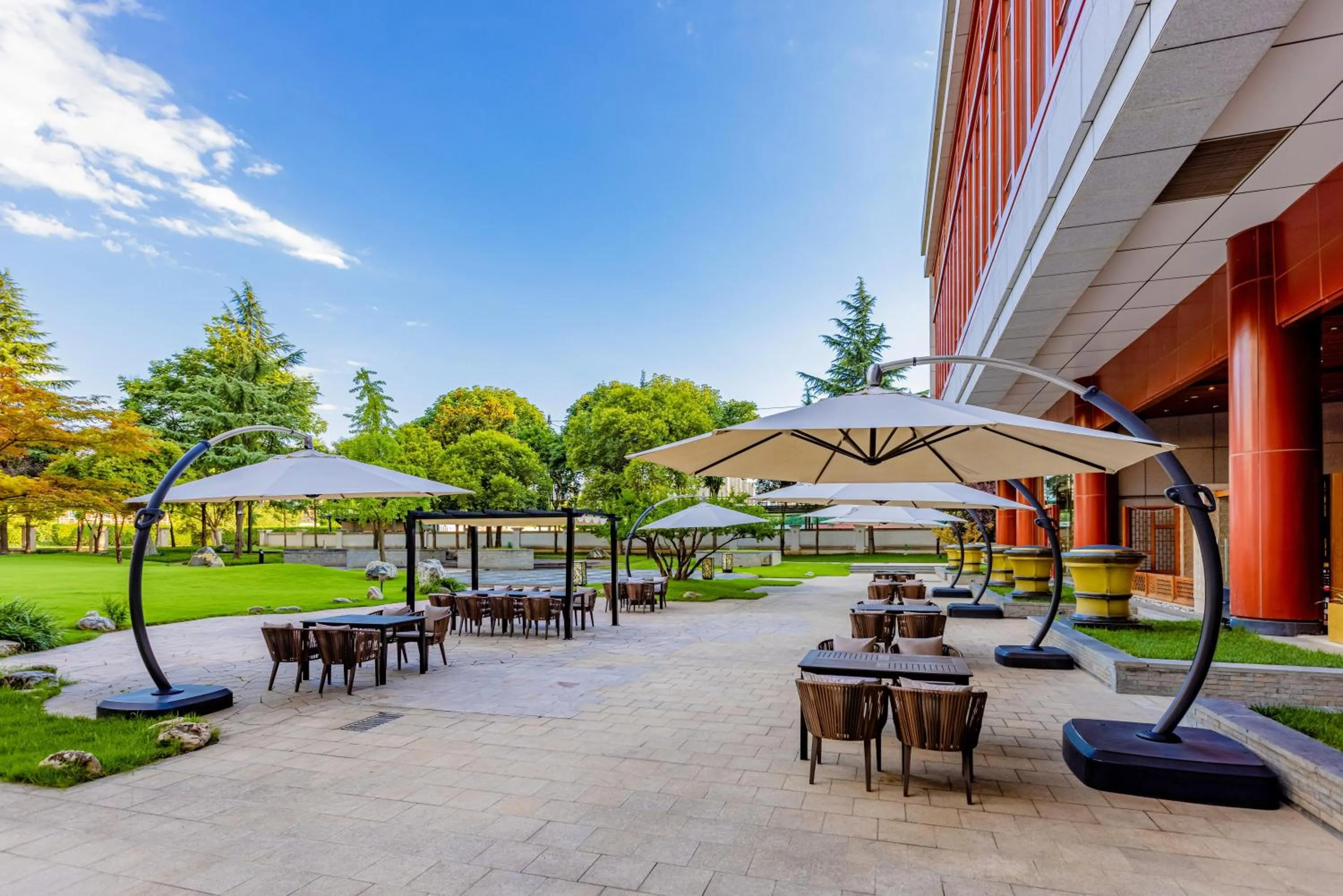 Garden in Shangri-La Xian