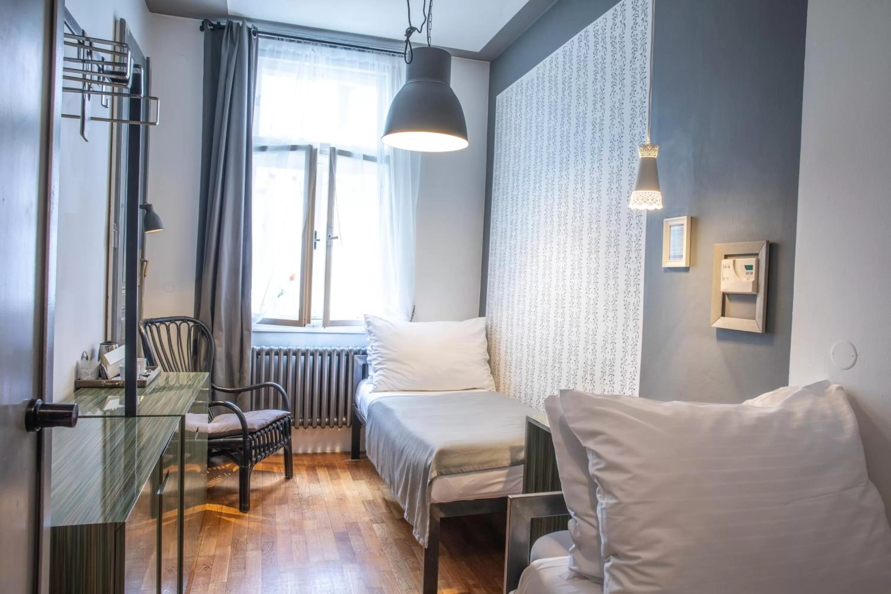 Standard Twin Room in Miss Sophie's New Town & Wellness