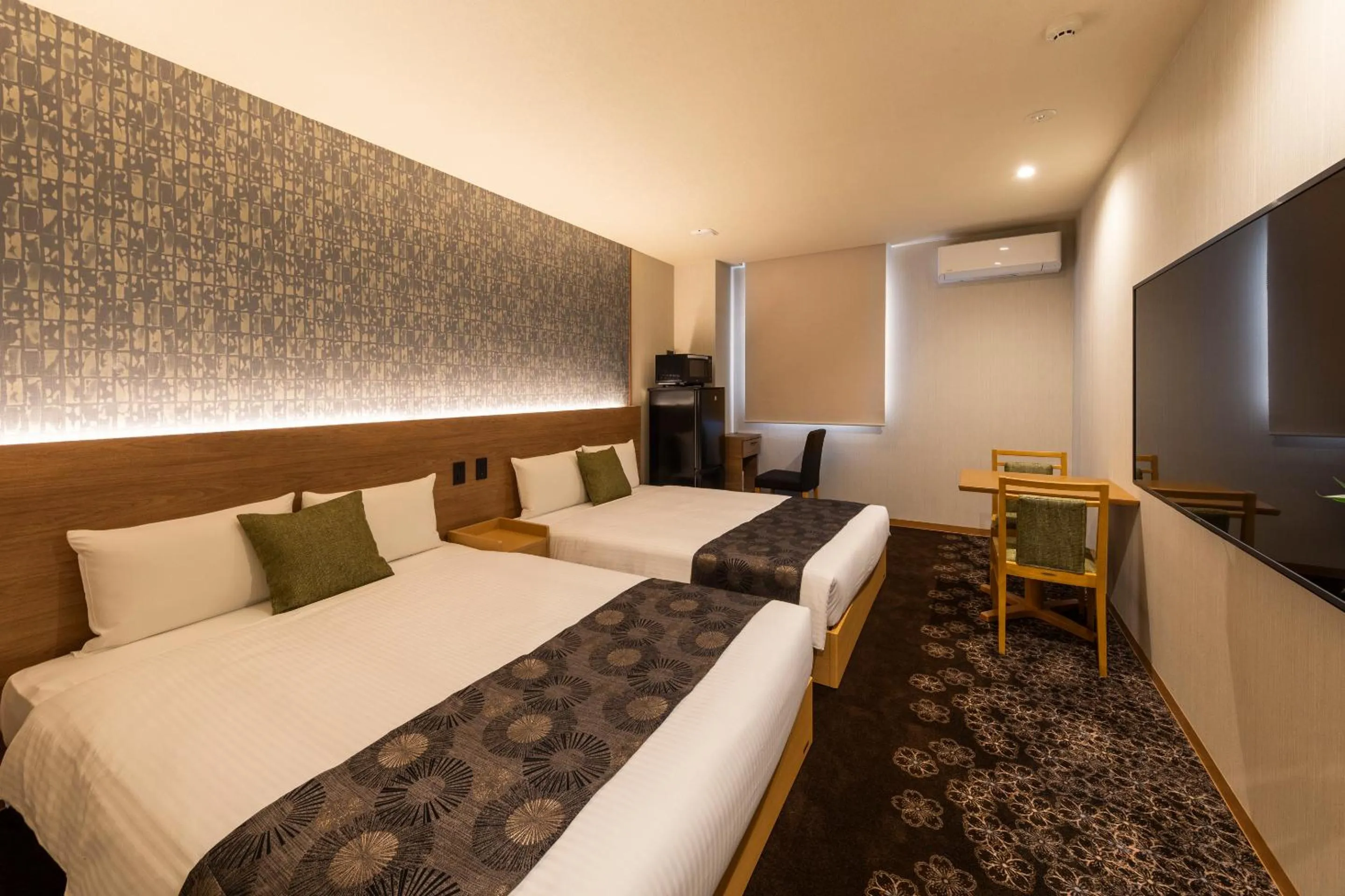 Photo of the whole room, Bed in Chiyokura HOTEL SHUKU Nagoya