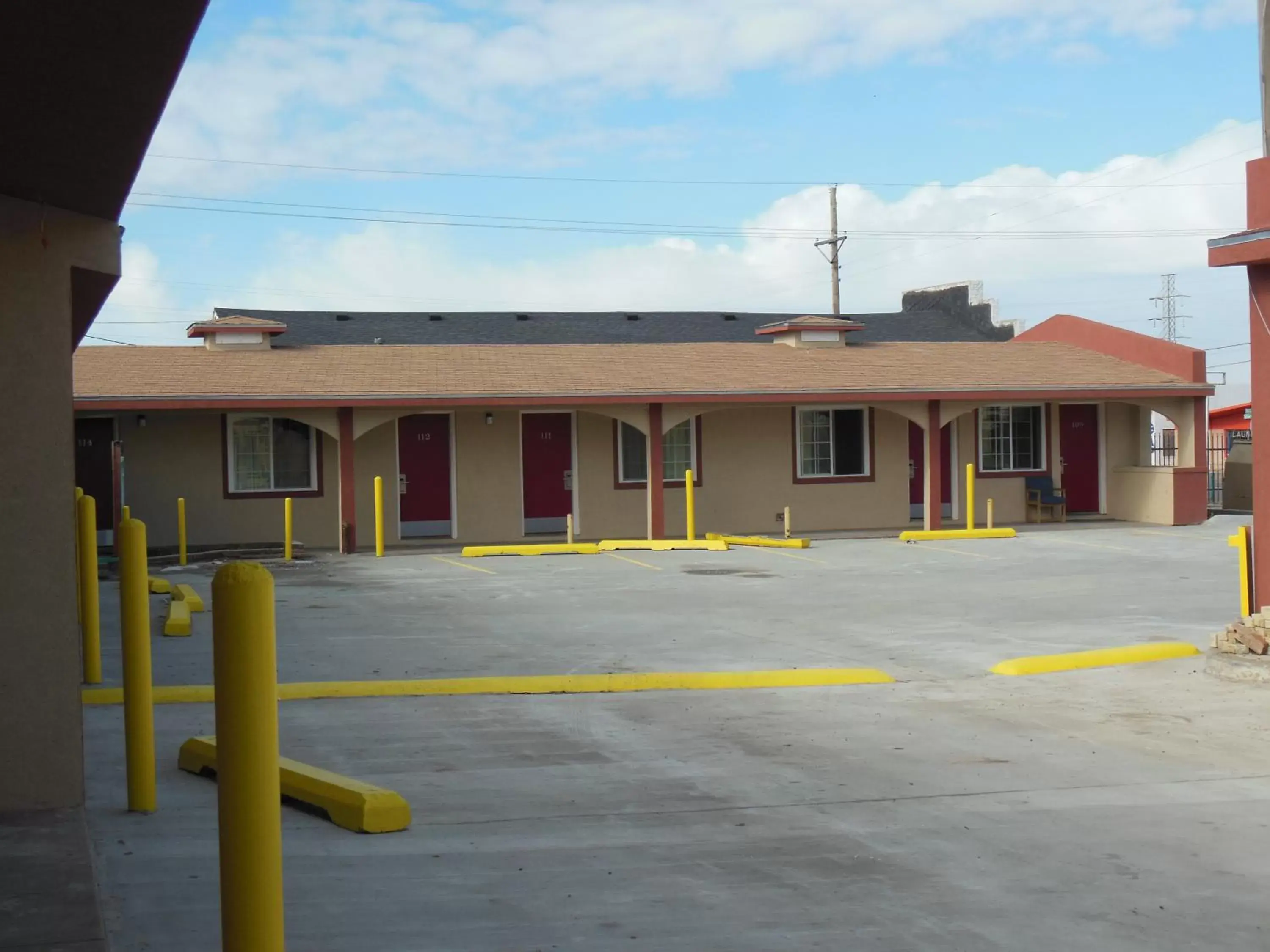 Property Building in Route 66 Inn