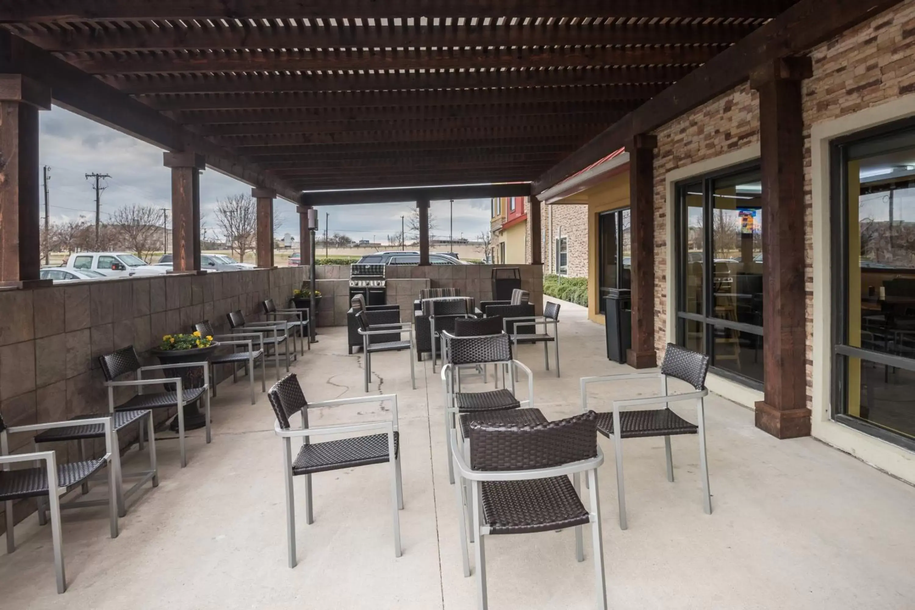 Property building, Restaurant/Places to Eat in TownePlace Suites Dallas DeSoto