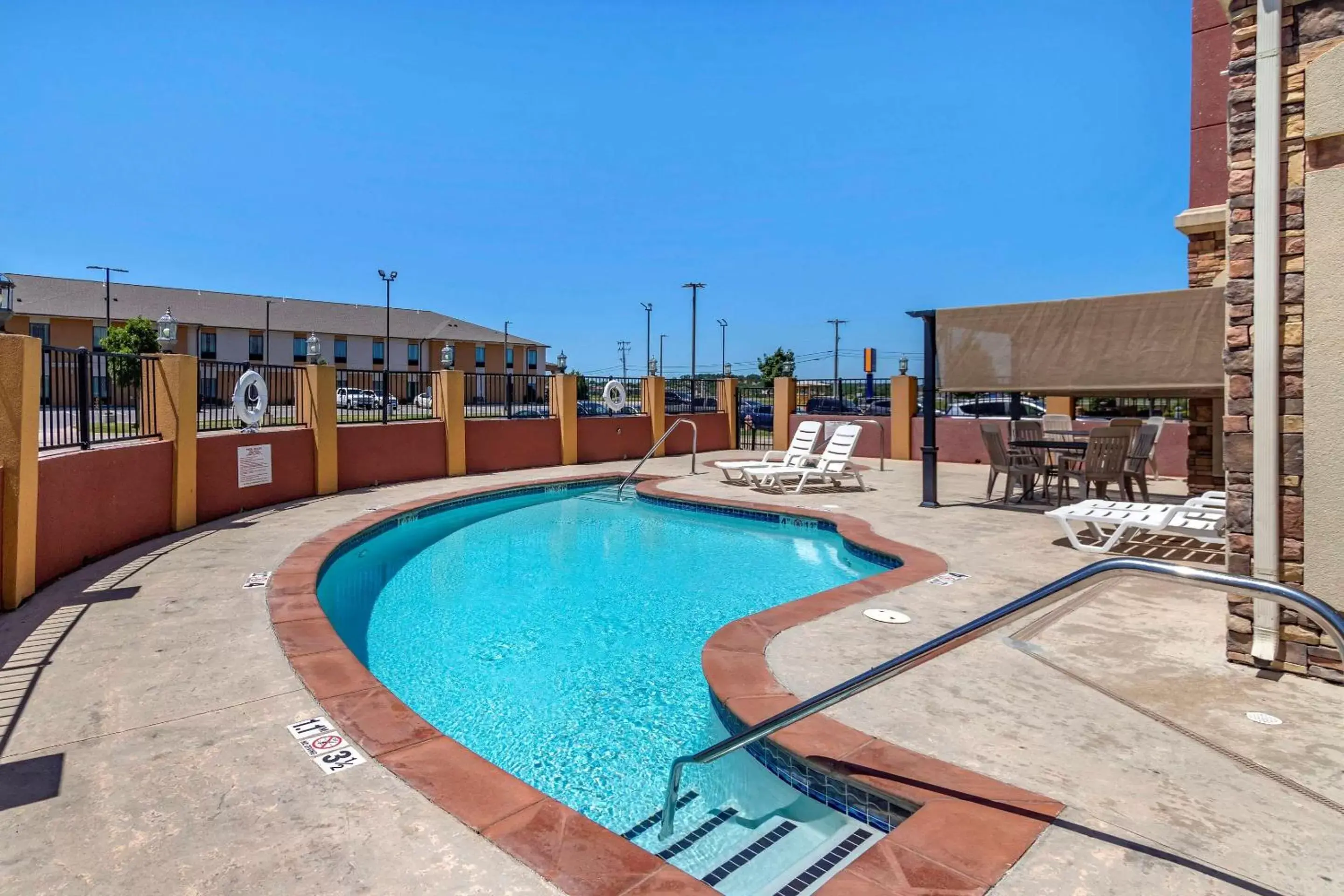 On site, Swimming Pool in Comfort Inn & Suites Glenpool