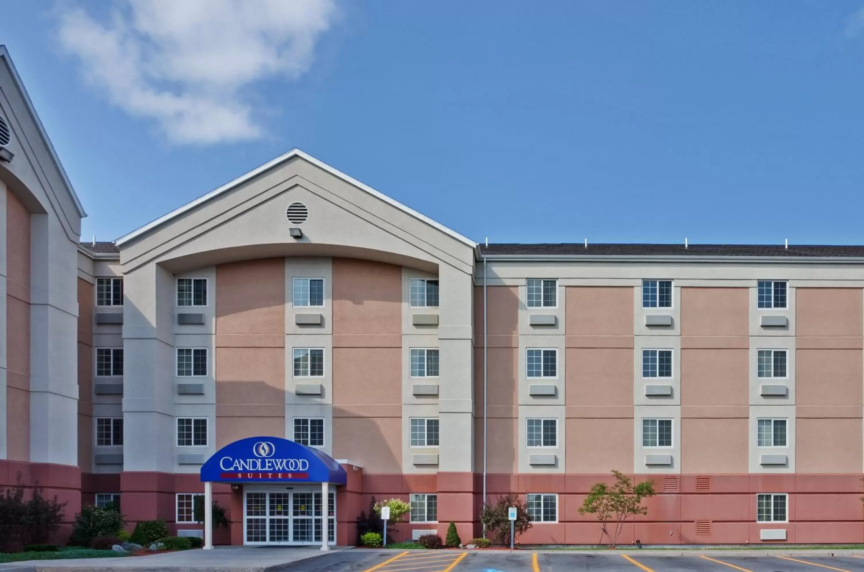 Property building in Candlewood Suites Syracuse-Airport
