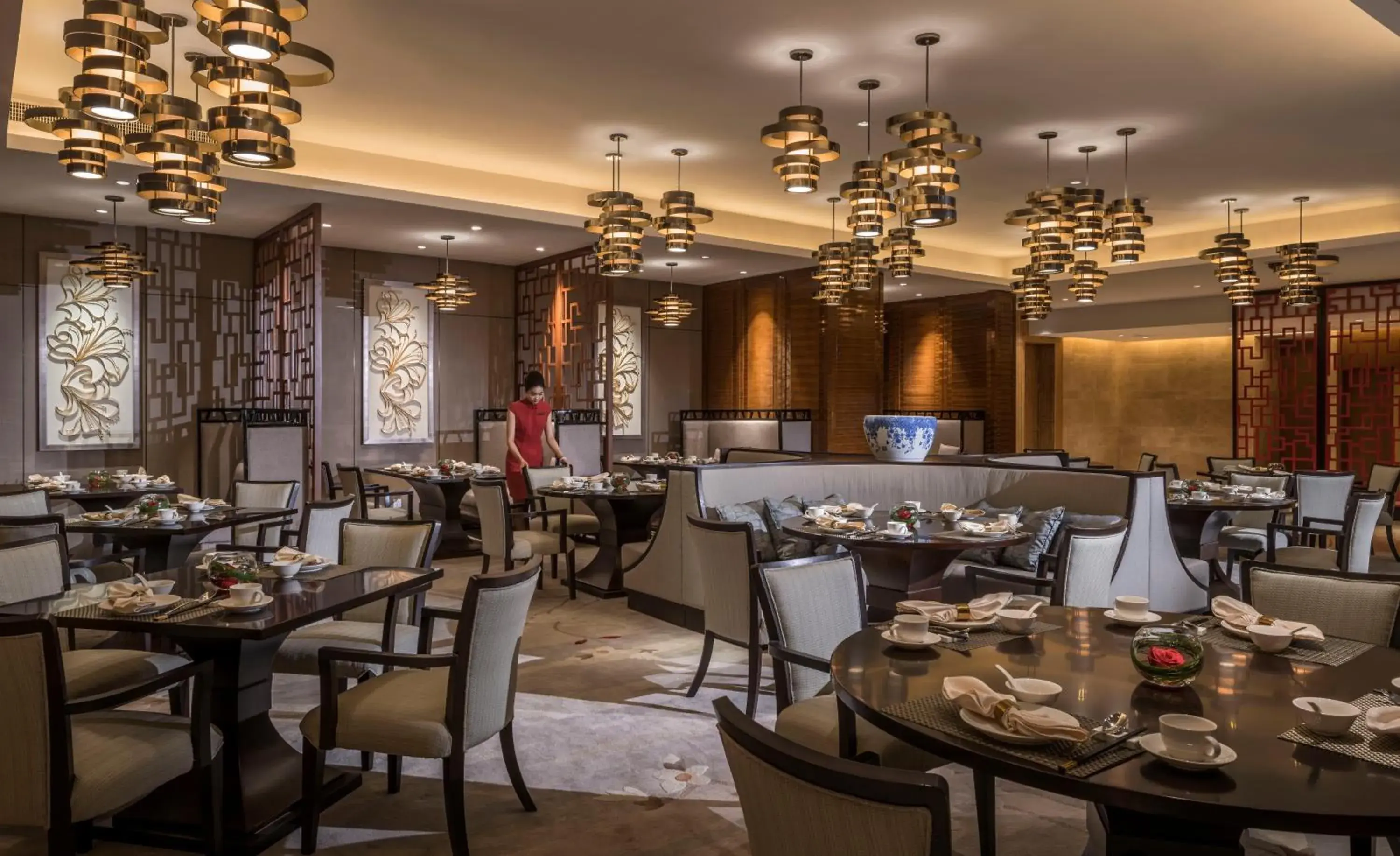 Restaurant/Places to Eat in HUALUXE Yangjiang City Center, an IHG Hotel