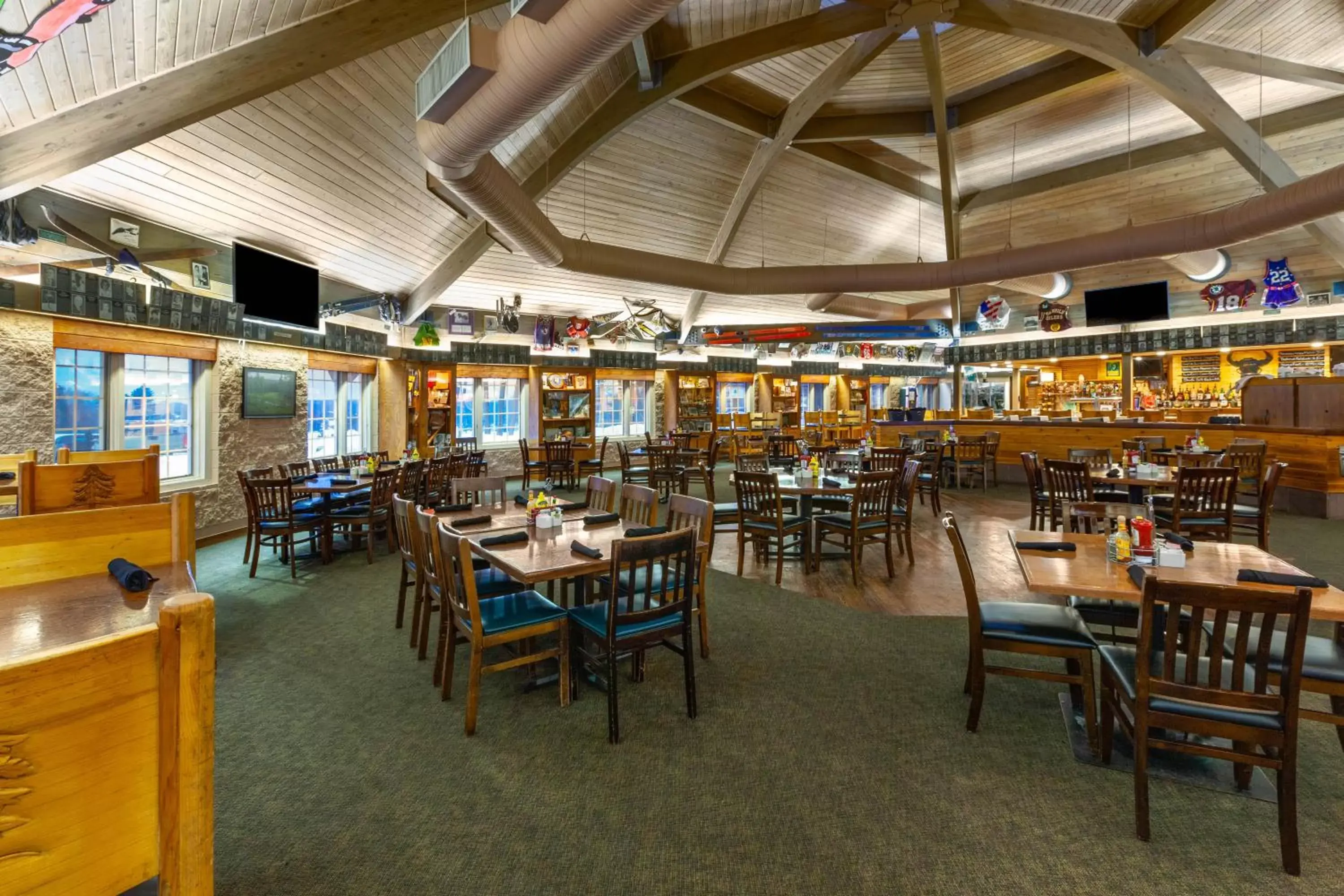 Restaurant/Places to Eat in Pine Mountain Resort