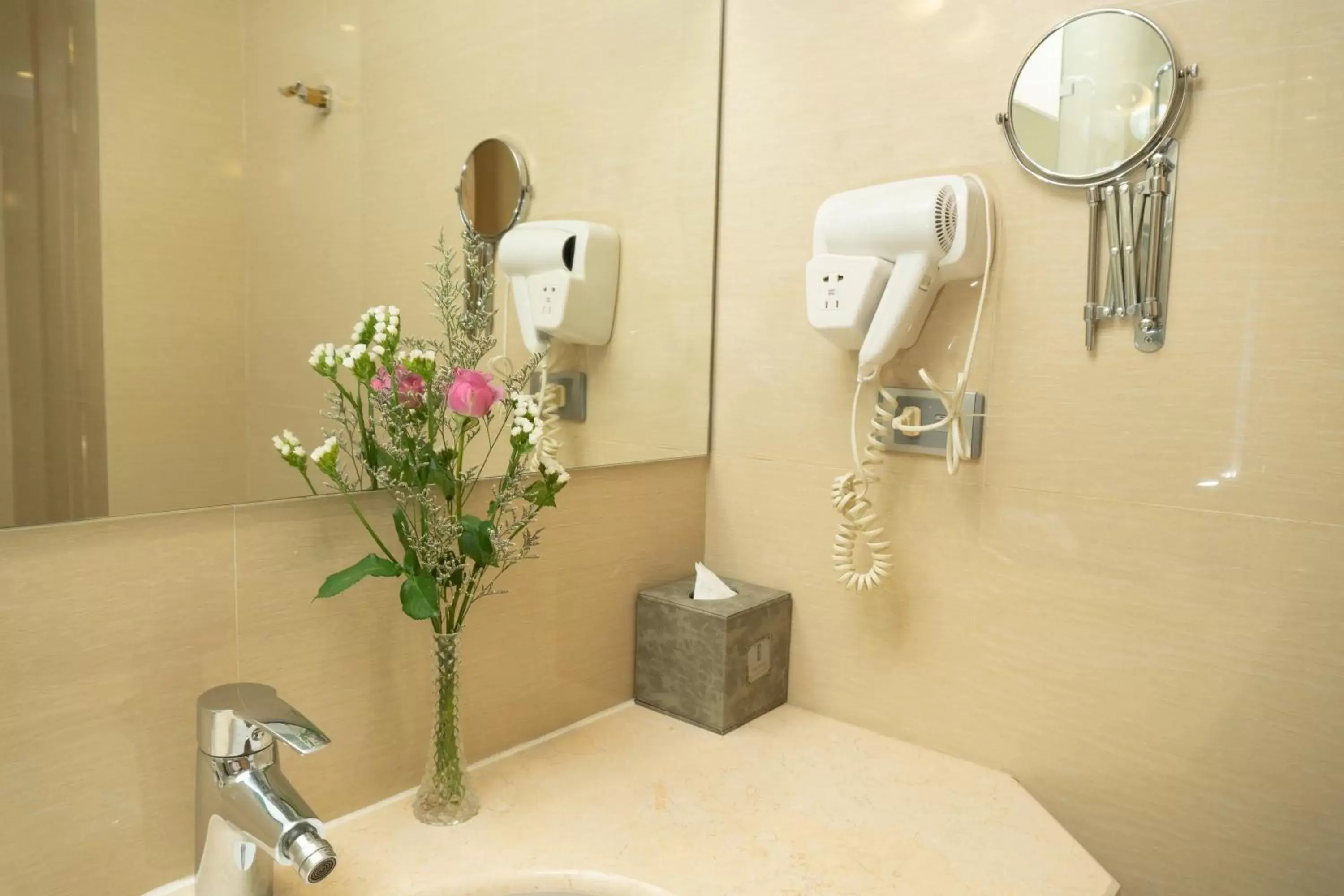 Toilet, Bathroom in Parkside Sunline Hotel