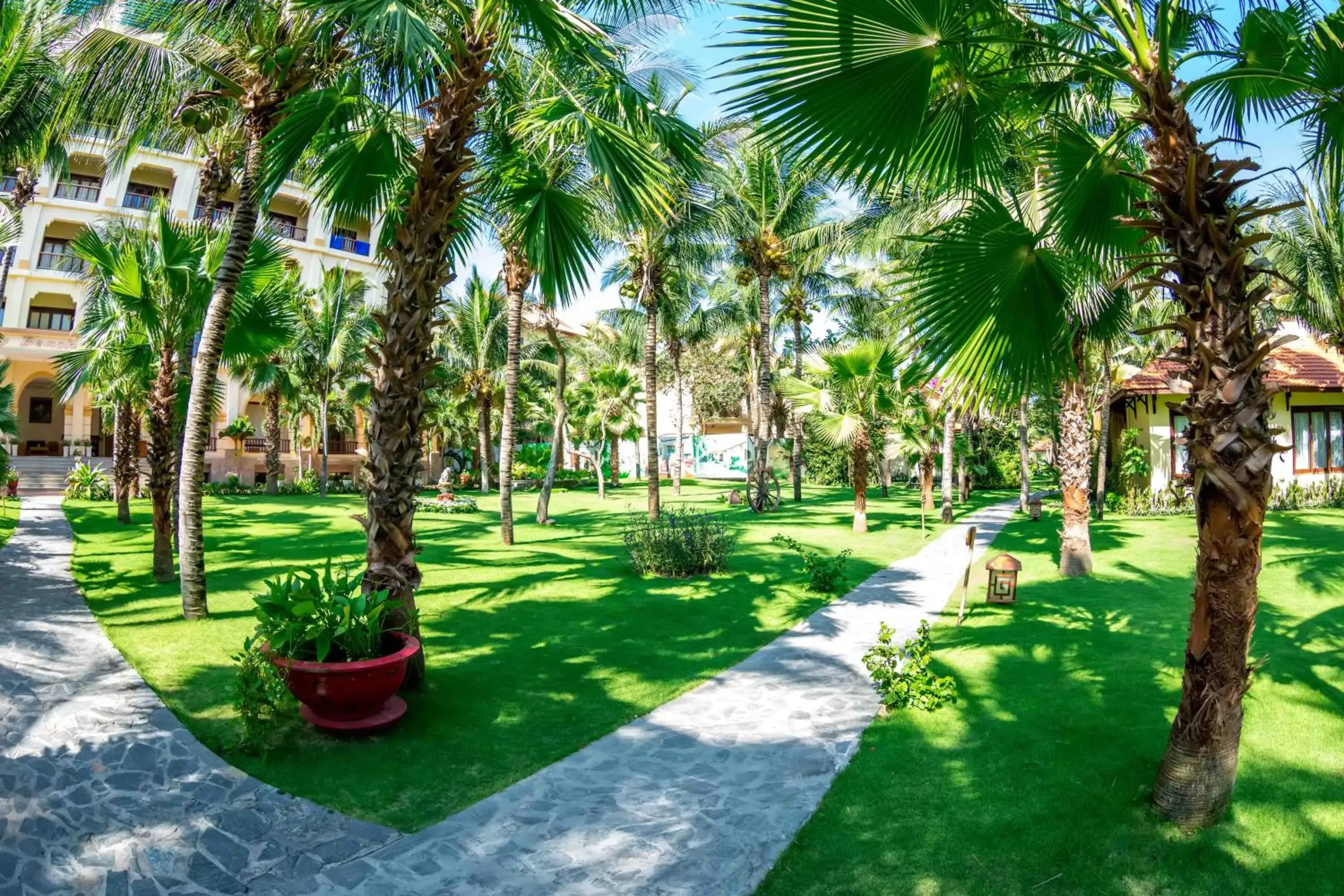 Garden in Sunny Beach Resort & Spa