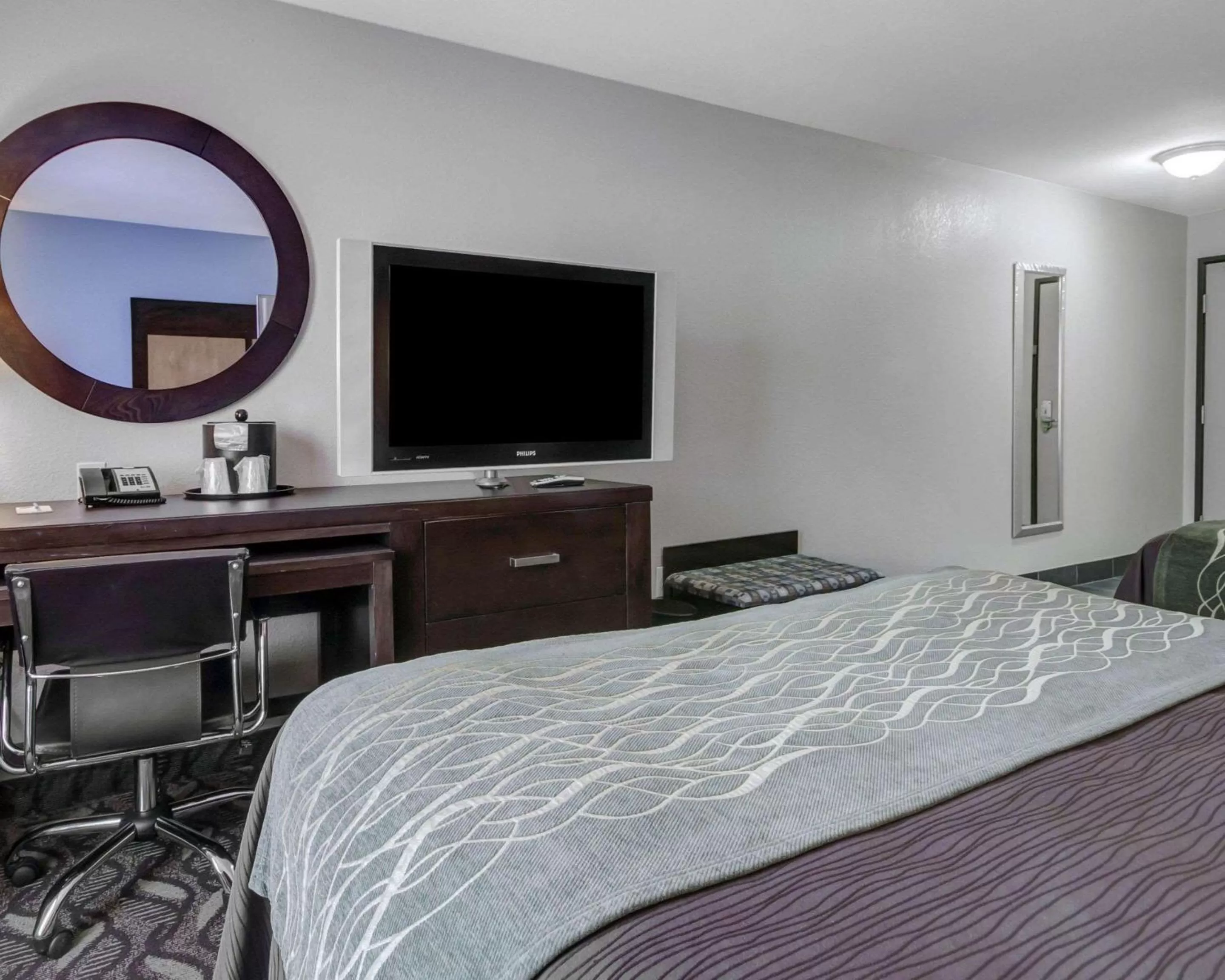 Photo of the whole room, Bed in Comfort Inn & Suites El Paso I-10 Airport Area