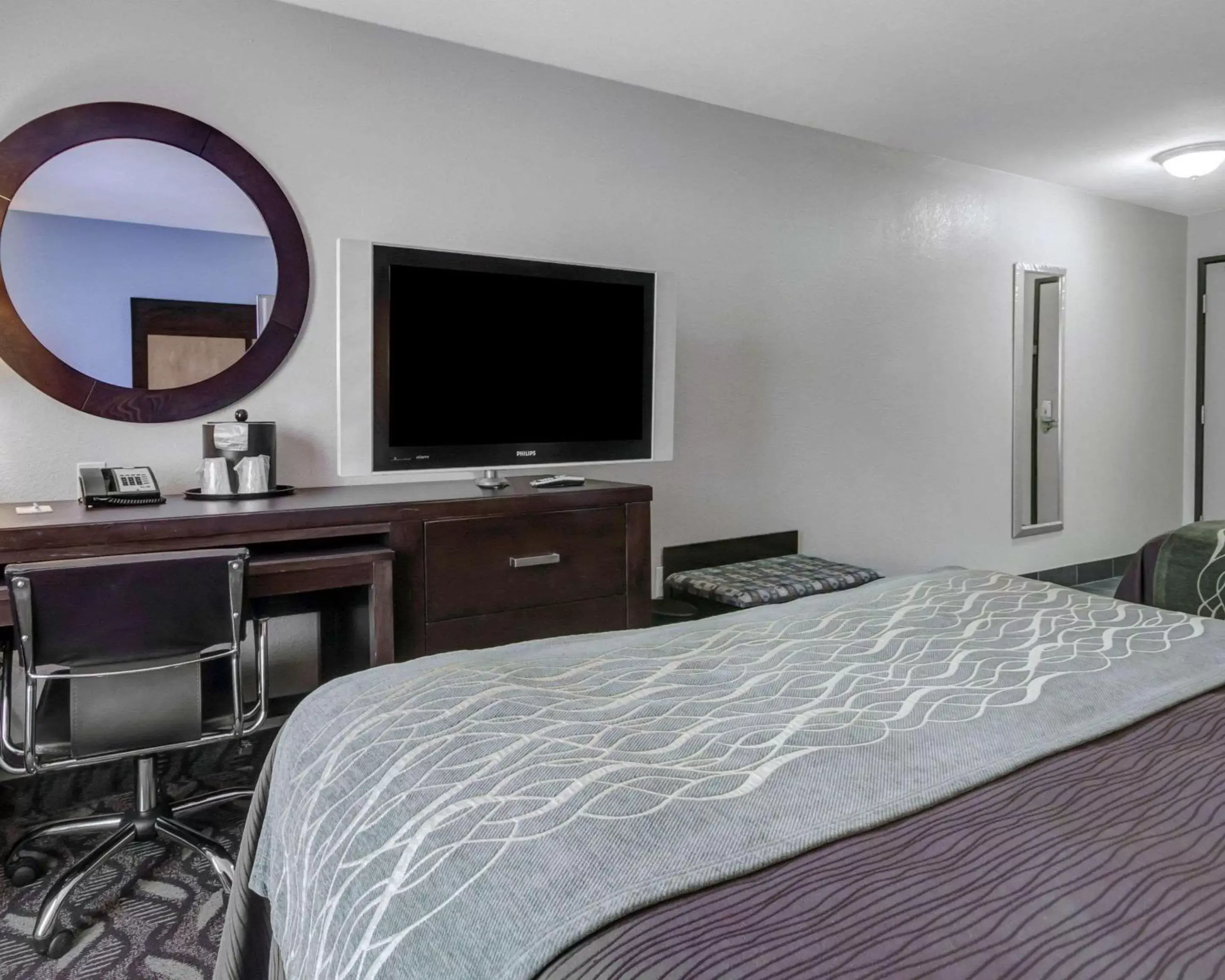 Photo of the whole room, Bed in Comfort Inn & Suites I-10 Airport