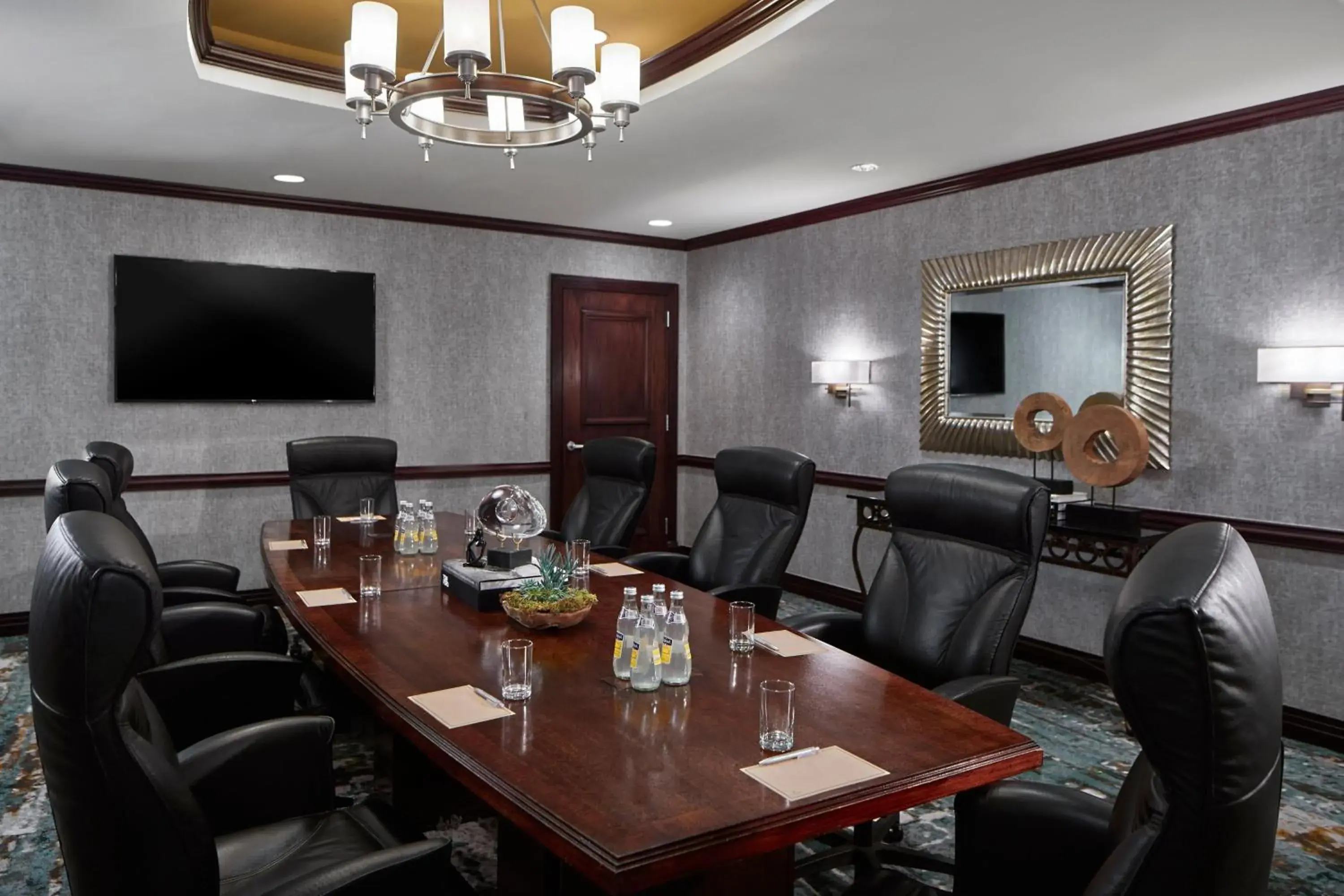 Meeting/conference room in Renaissance by Marriott Mobile Riverview Plaza Hotel