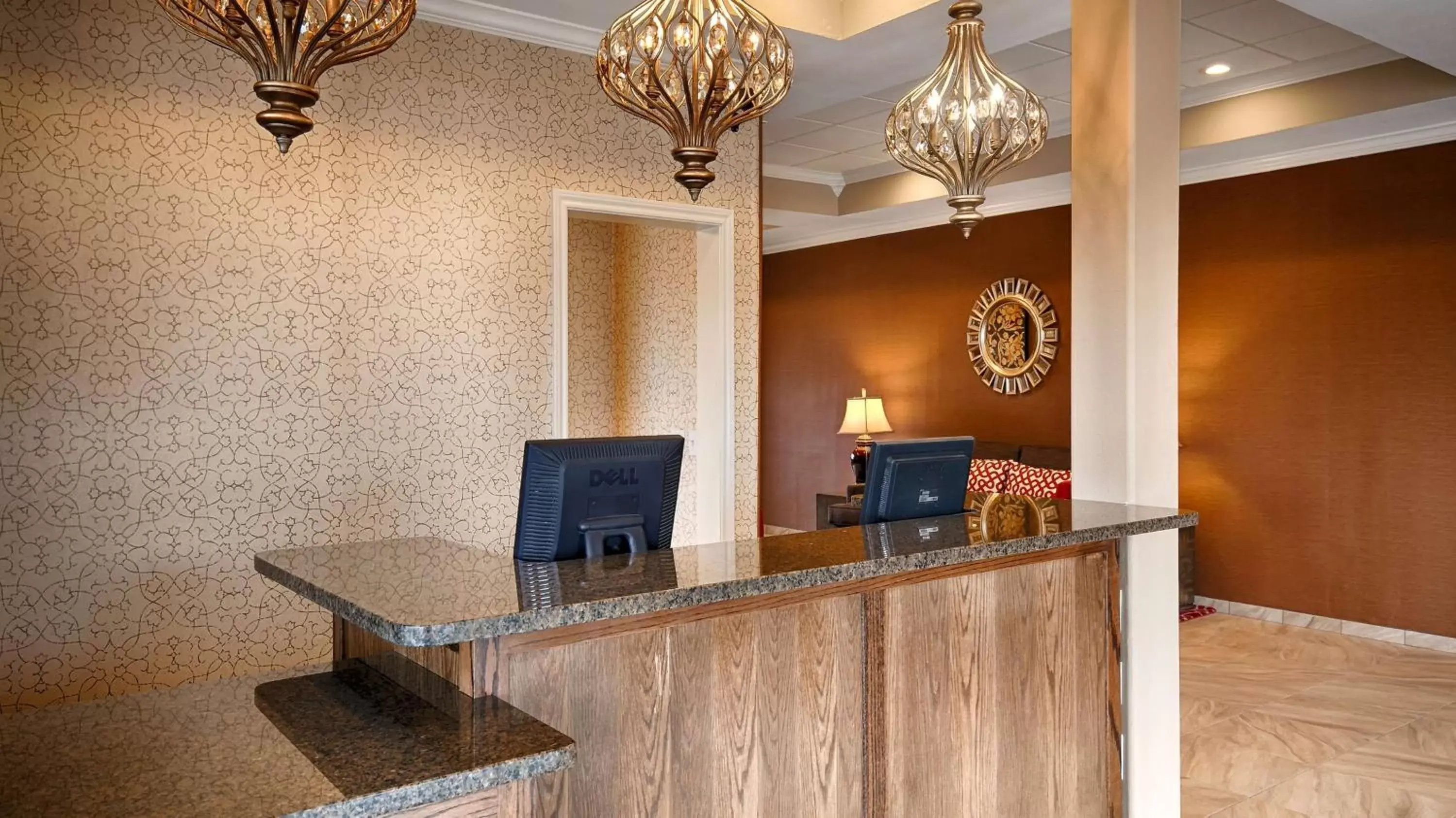 Lobby or reception in Best Western Canton Inn