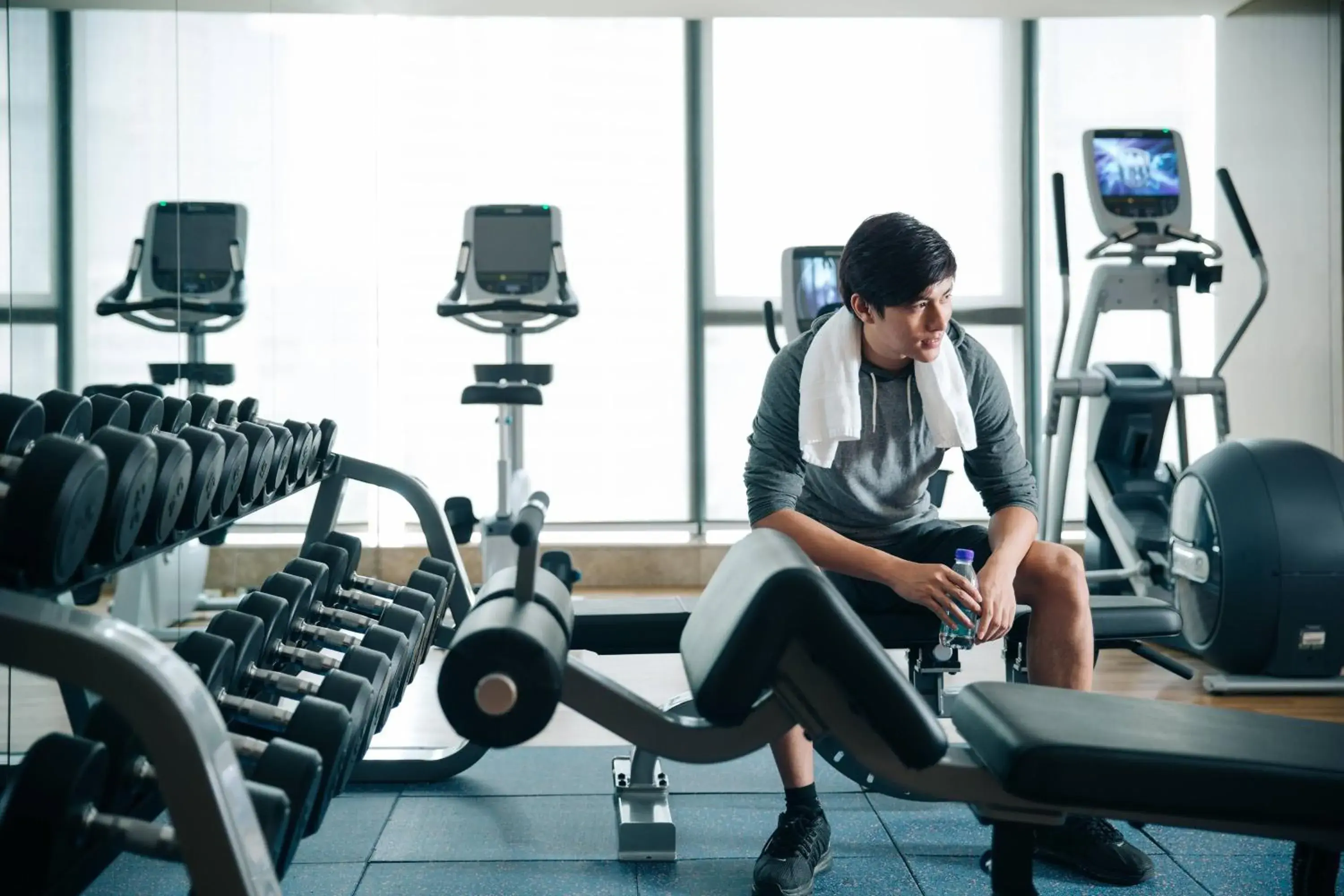 Fitness centre/facilities, Fitness Center/Facilities in Courtyard by Marriott Zhengzhou East