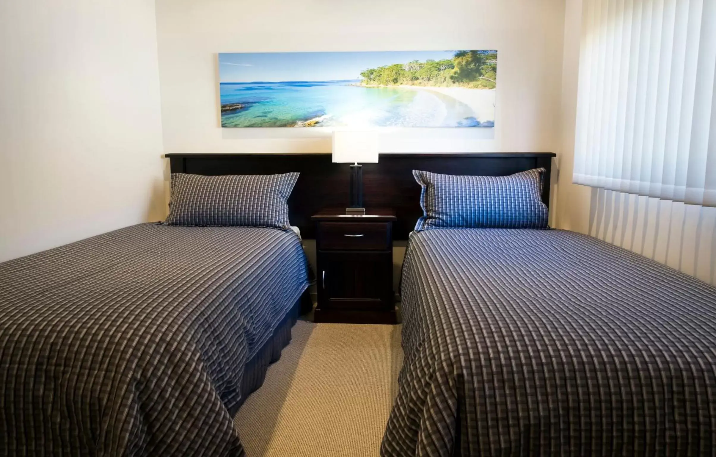 Bedroom, Bed in Dolphin Shores