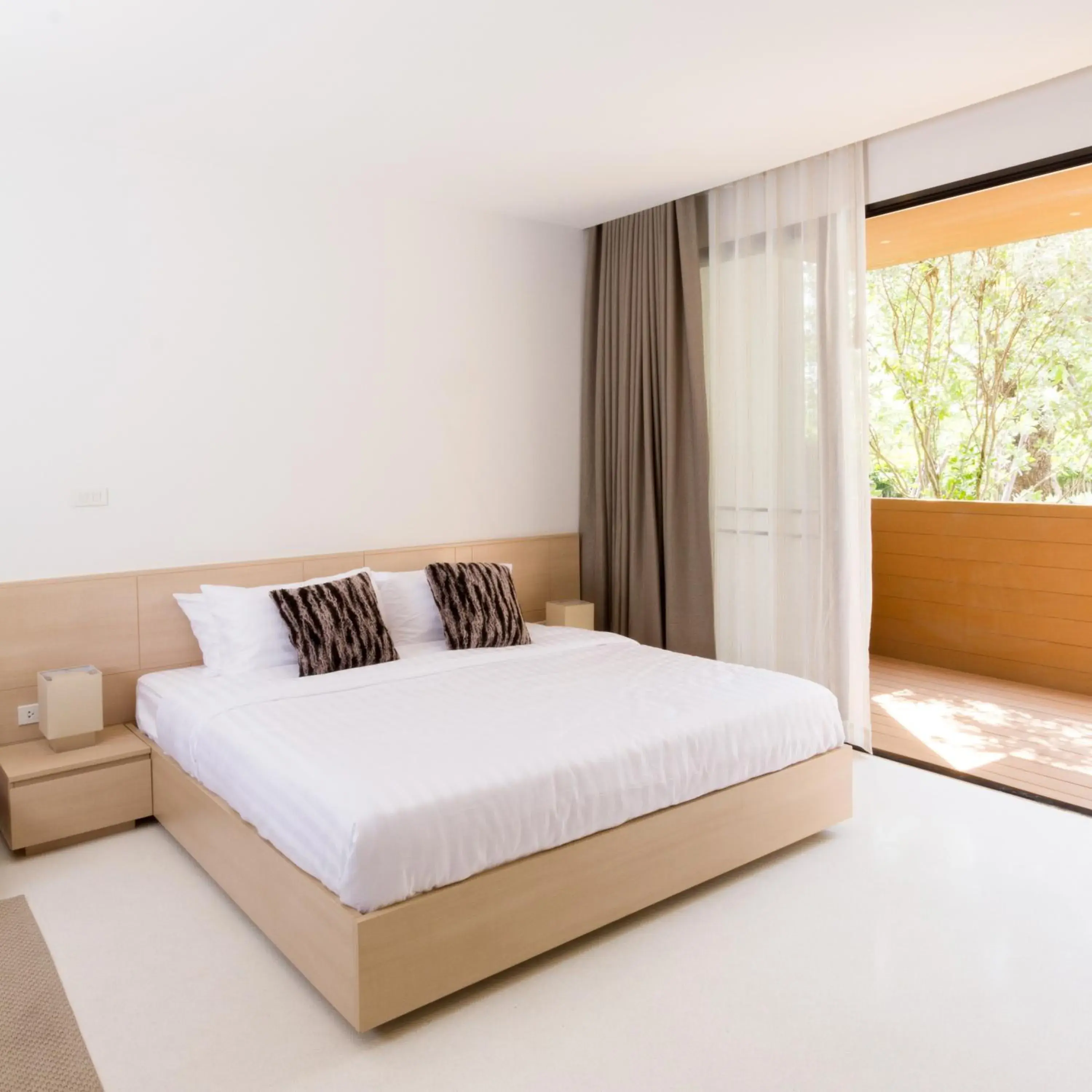 Day, Bed in The Silver Palm Wellness Resort