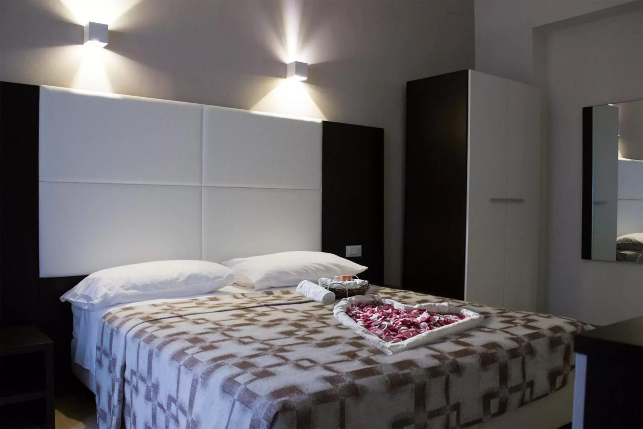 Bedroom, Bed in Stardust Rome