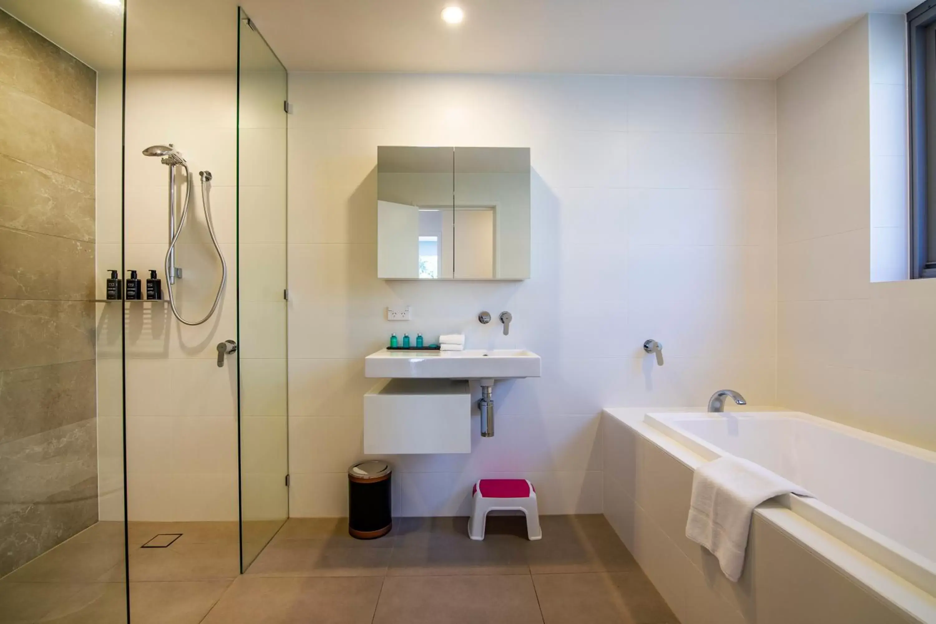 Bathroom in Ruby Gold Coast by CLLIX