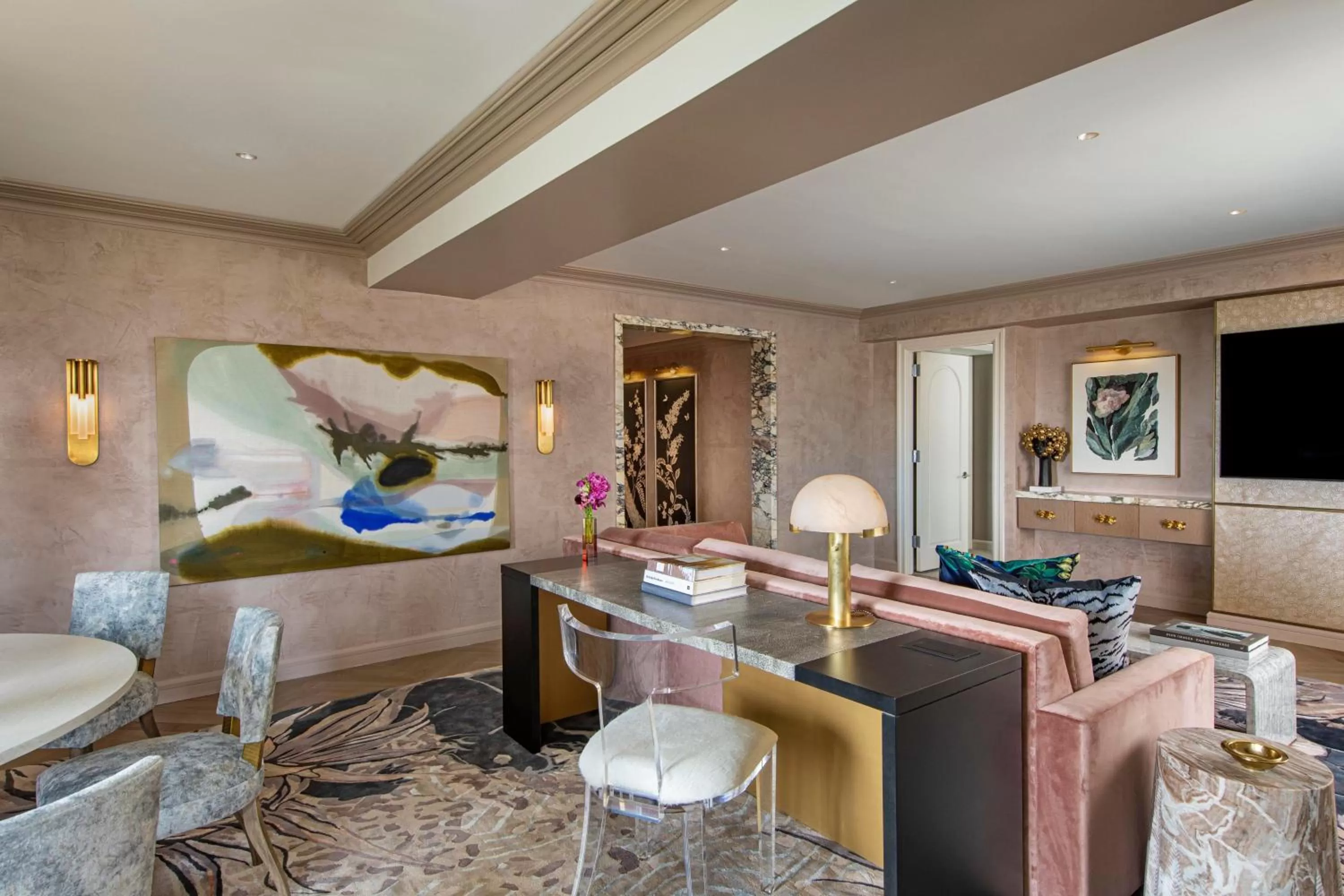 Living room in JW Marriott Essex House New York