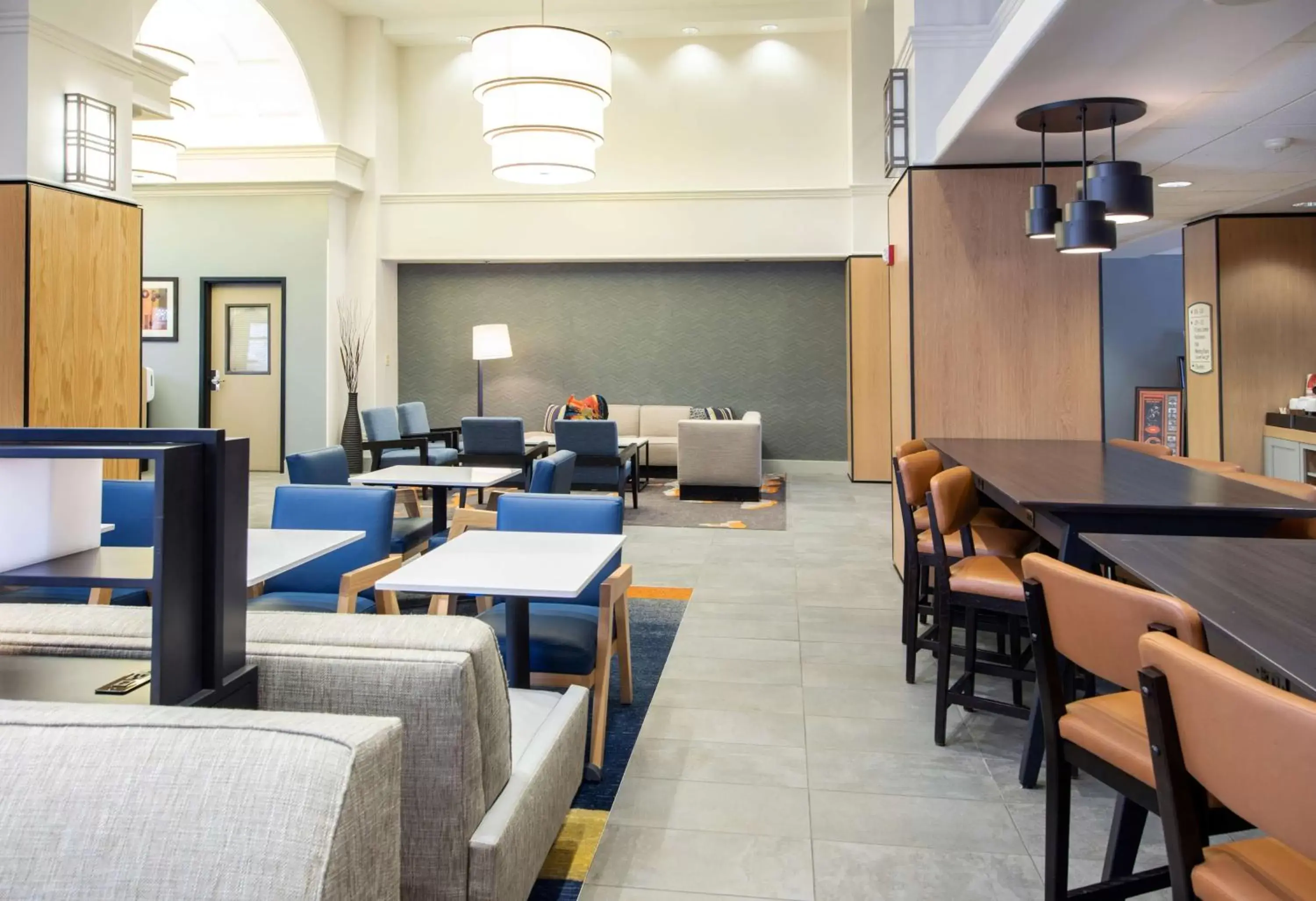 Lobby or reception, Restaurant/Places to Eat in Hyatt House Chicago Schaumburg