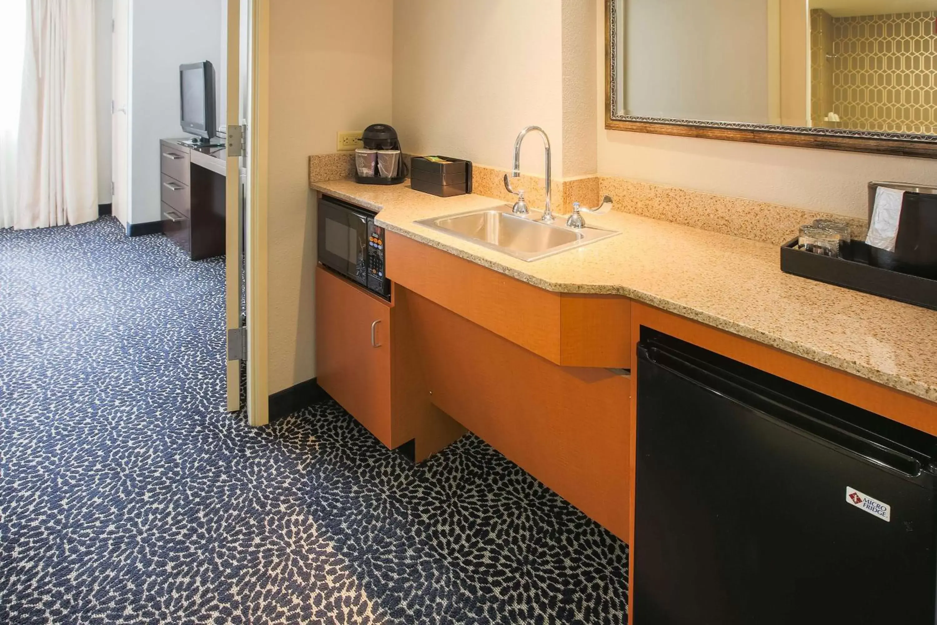 Bedroom, Bathroom in Embassy Suites by Hilton Louisville East