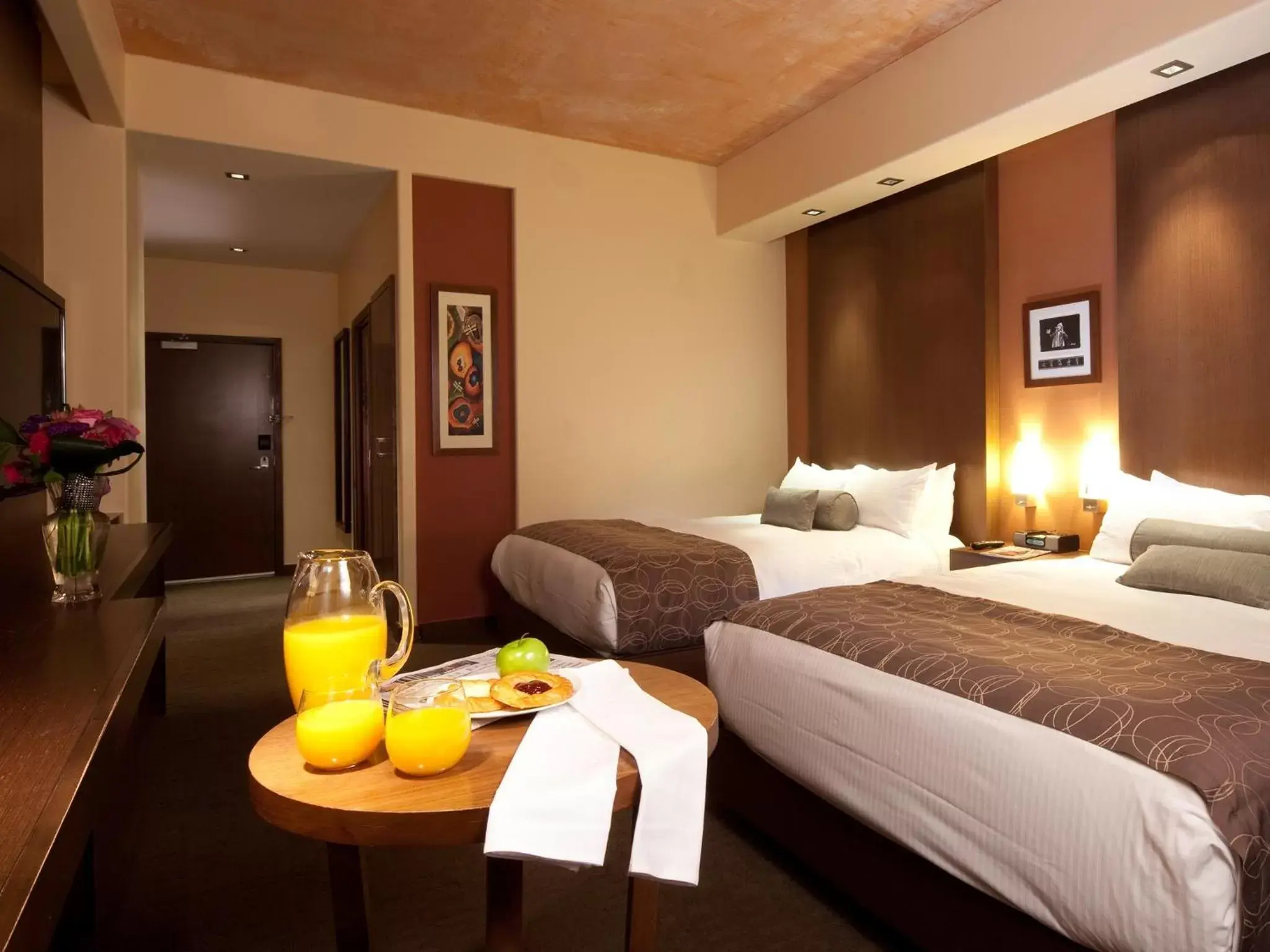 Bedroom in Isleta Resort & Casino